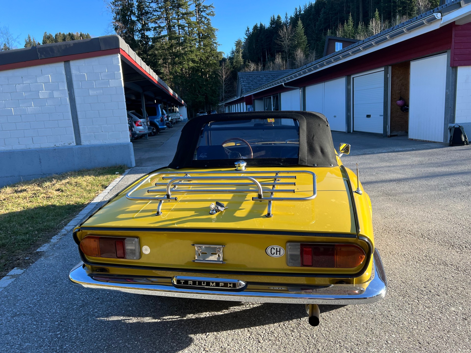TRIUMPH 1500-image-2
