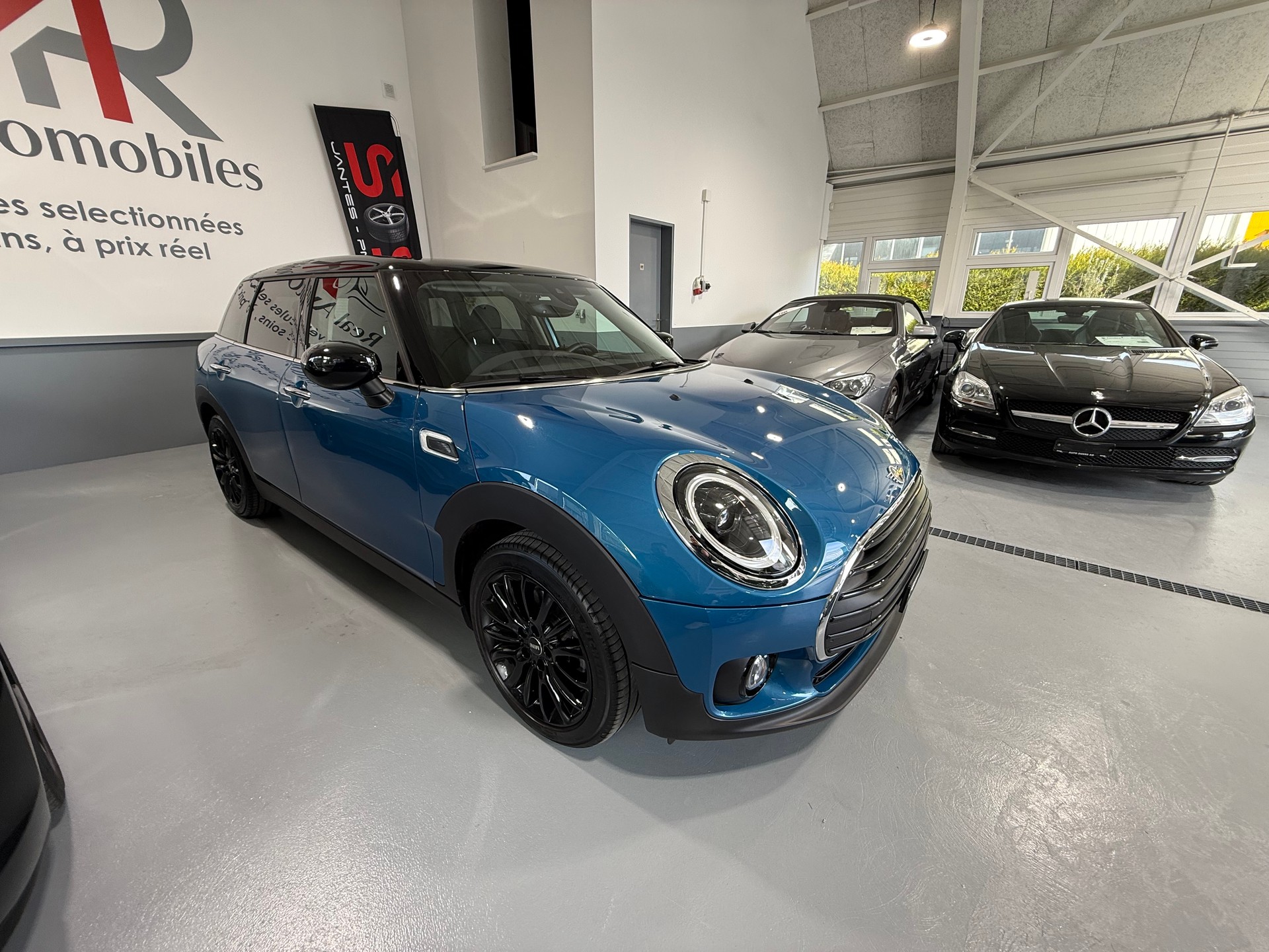 MINI Clubman Cooper Untold Edition Steptronic DKG-image-2