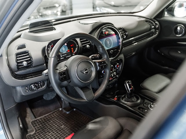MINI Clubman Cooper Untold Edition Steptronic DKG-image-12