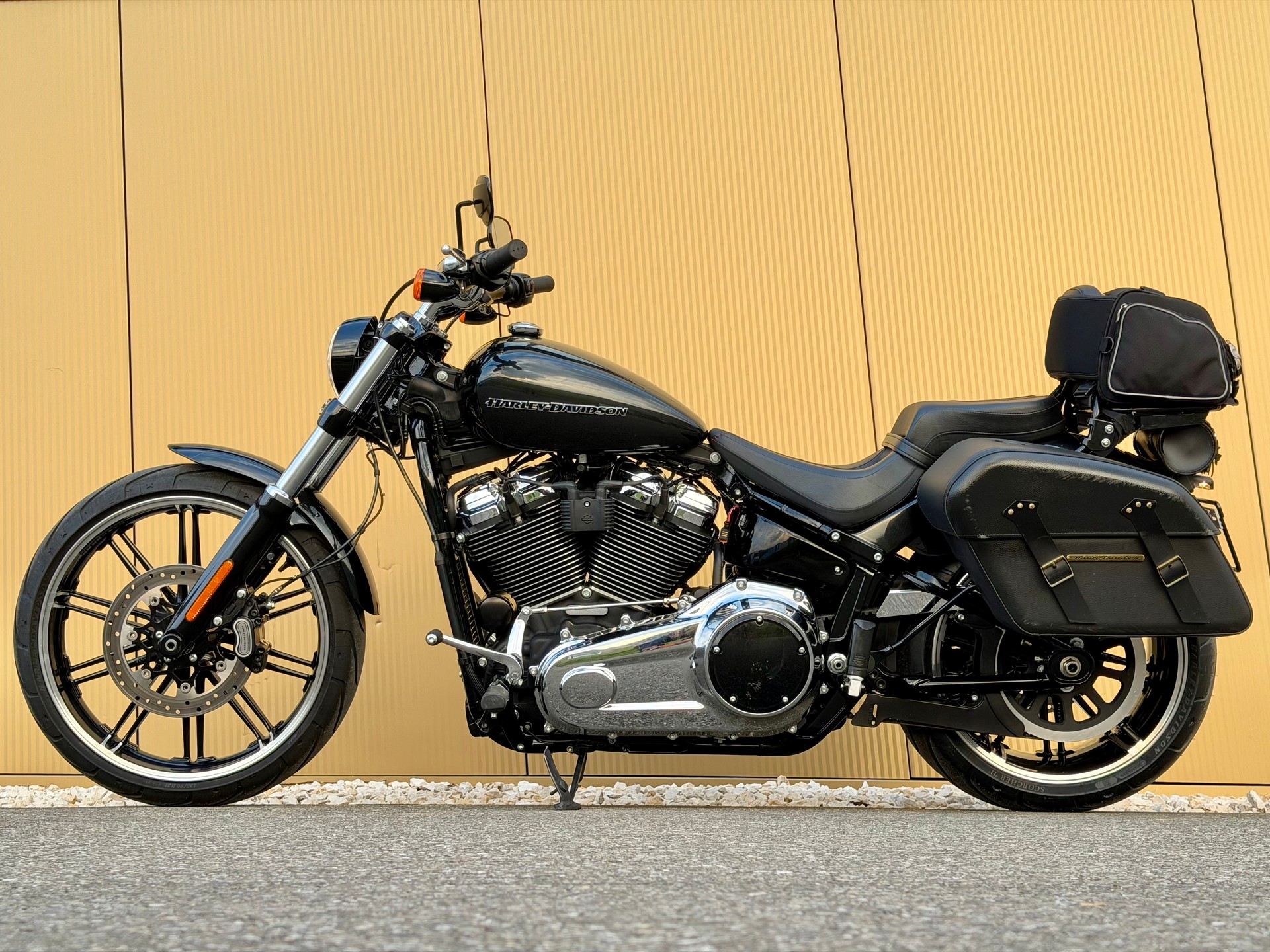 HARLEY-DAVIDSON FXBR Breakout 107 ABS-image-10