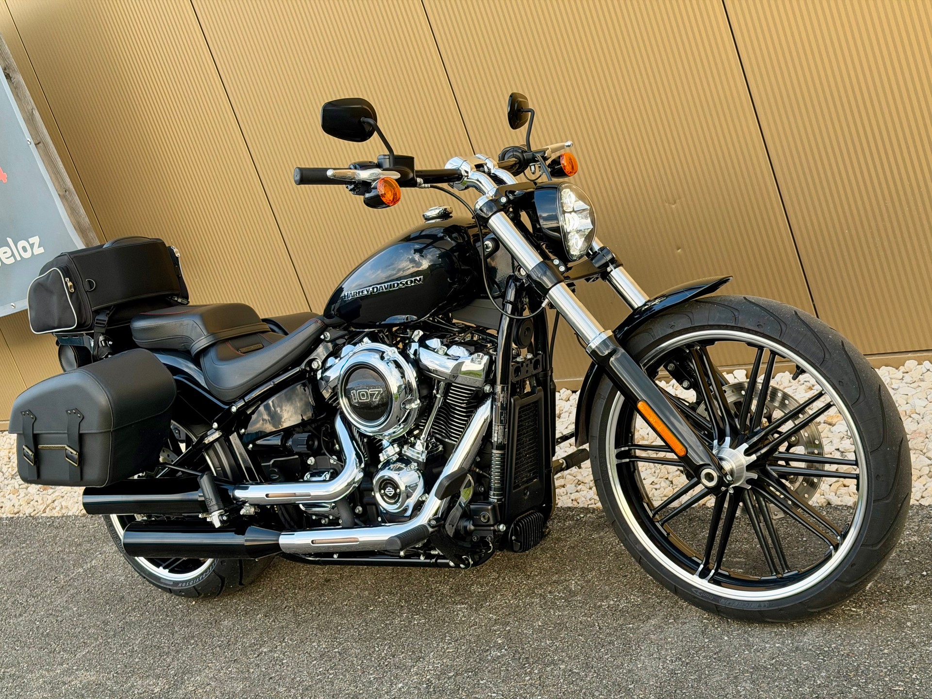 HARLEY-DAVIDSON FXBR Breakout 107 ABS-image-2