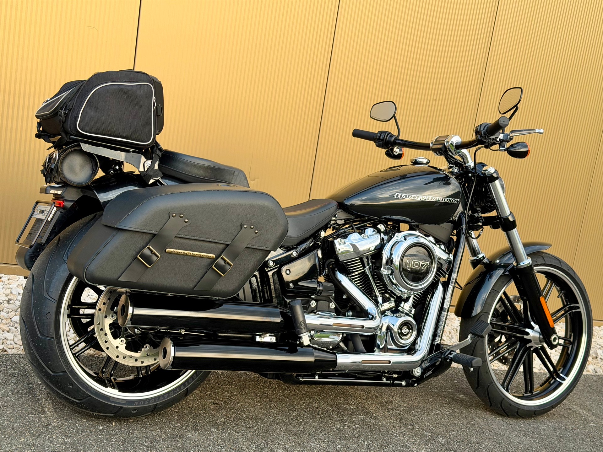 HARLEY-DAVIDSON FXBR Breakout 107 ABS-image-4