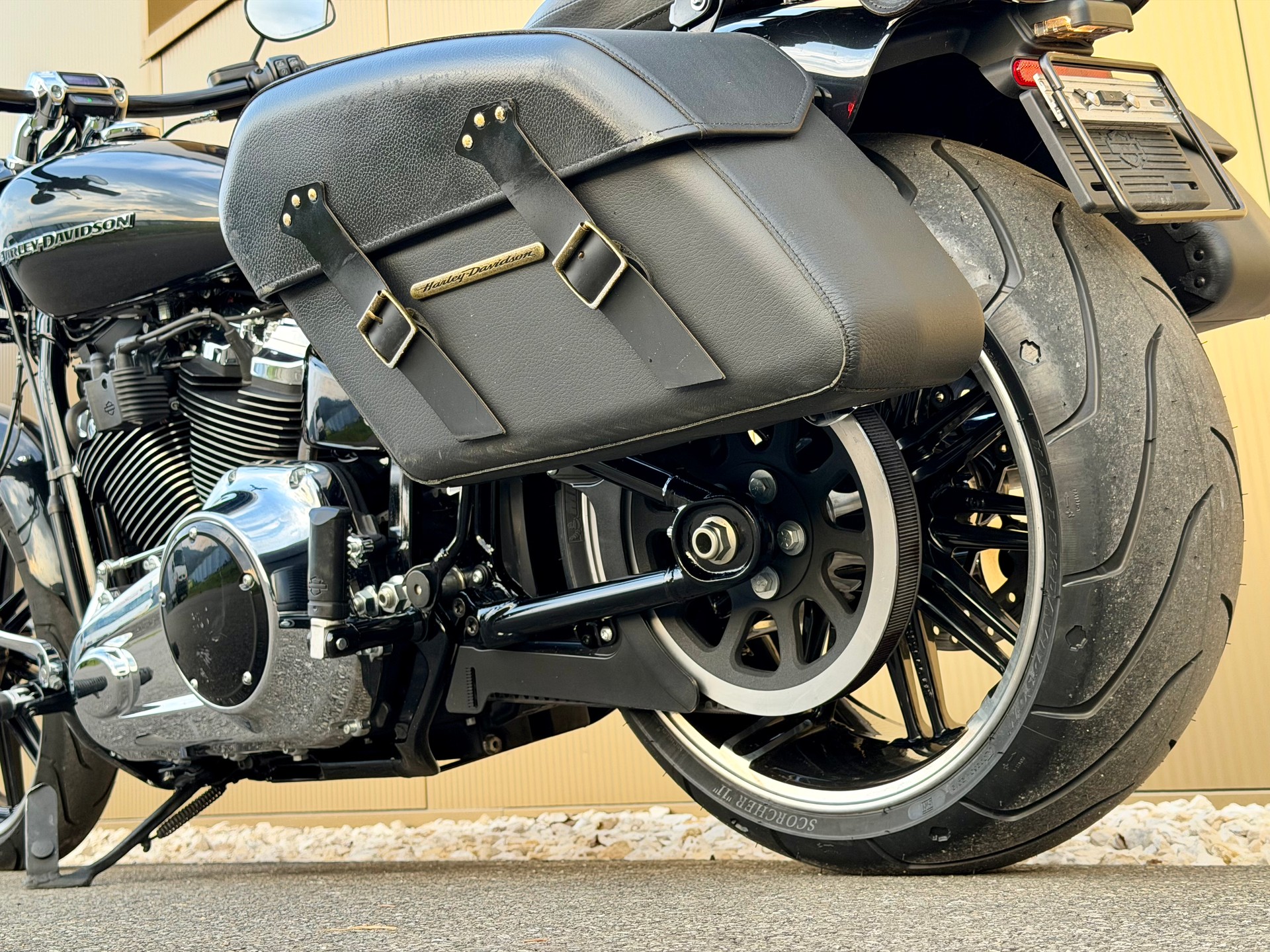 HARLEY-DAVIDSON FXBR Breakout 107 ABS-image-13
