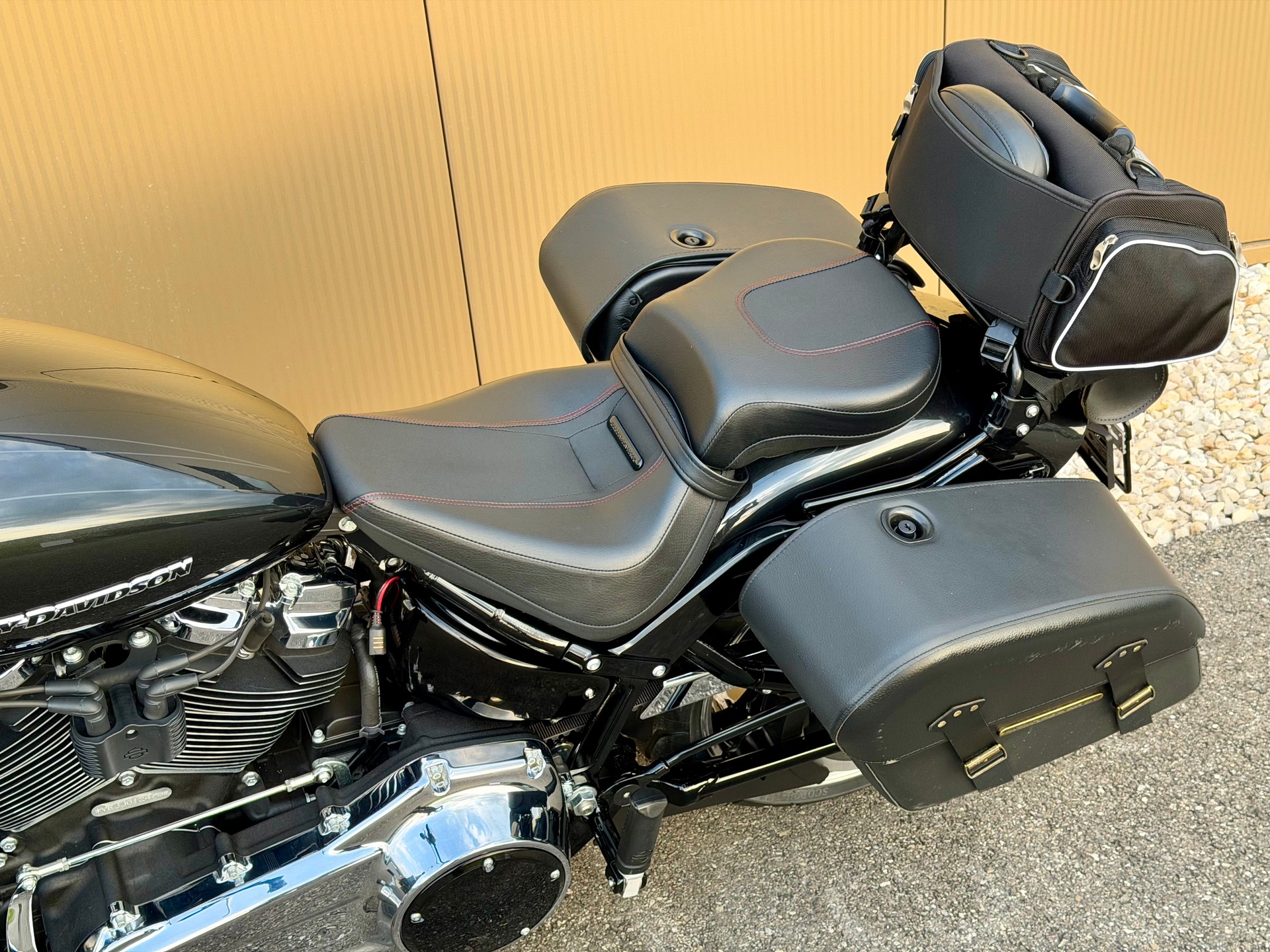 HARLEY-DAVIDSON FXBR Breakout 107 ABS-image-14