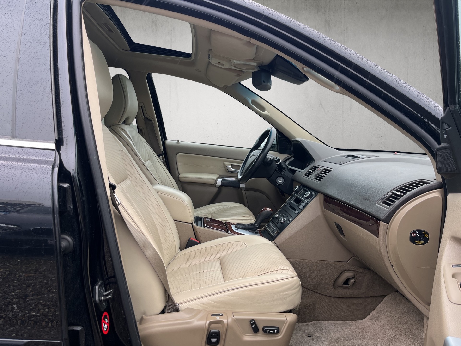 VOLVO XC90 D5 AWD Executive Geartronic-image-10