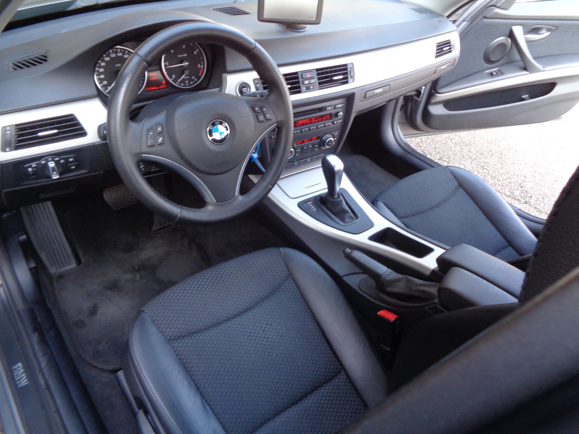 BMW 320d xDrive Touring Dynamic Edition Steptronic-image-6