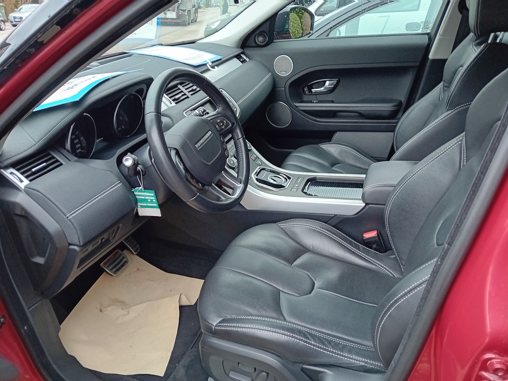 LAND ROVER Range Rover Evoque 2.2 TD4 Uptown AT9-image-5