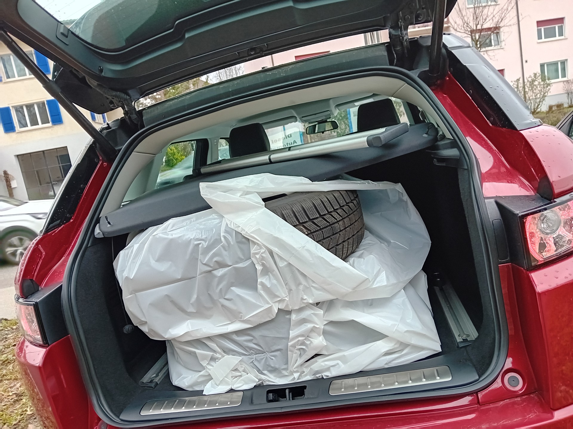 LAND ROVER Range Rover Evoque 2.2 TD4 Uptown AT9-image-3