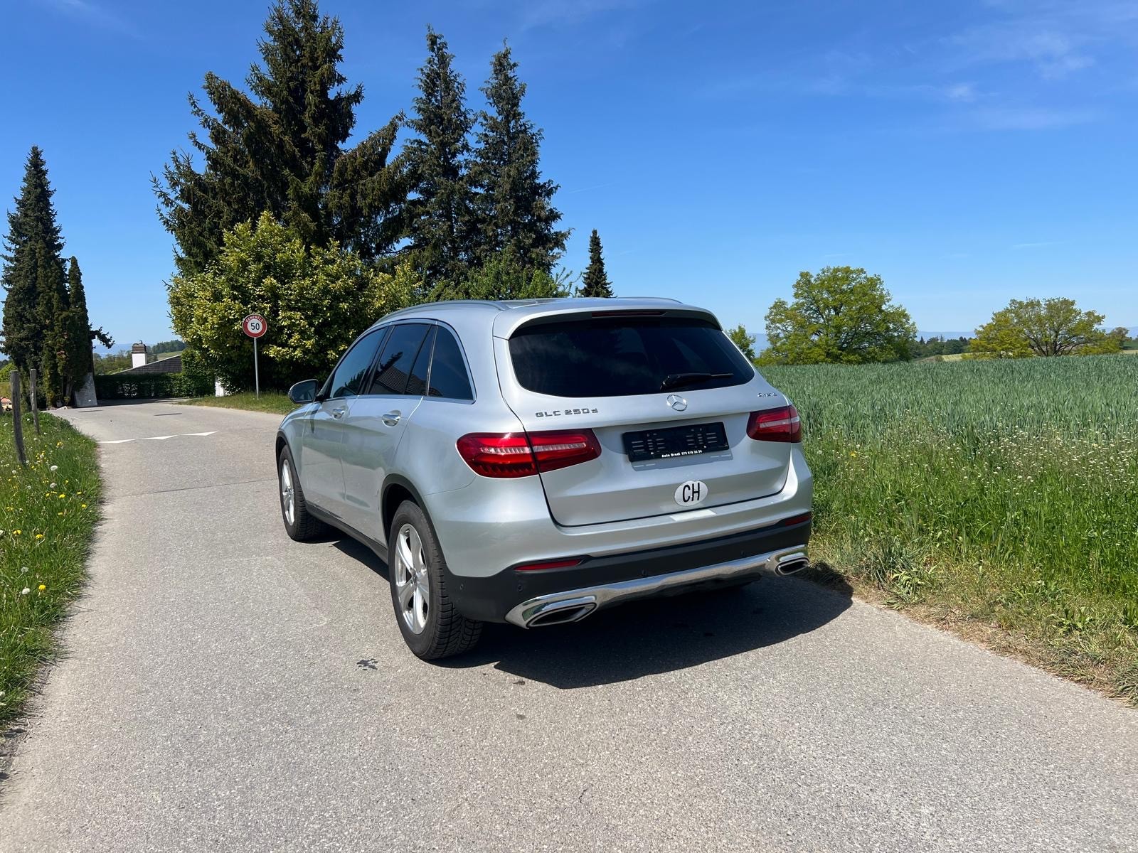 MERCEDES-BENZ GLC 250 d AMG Line 4Matic 9G-Tronic-image-3