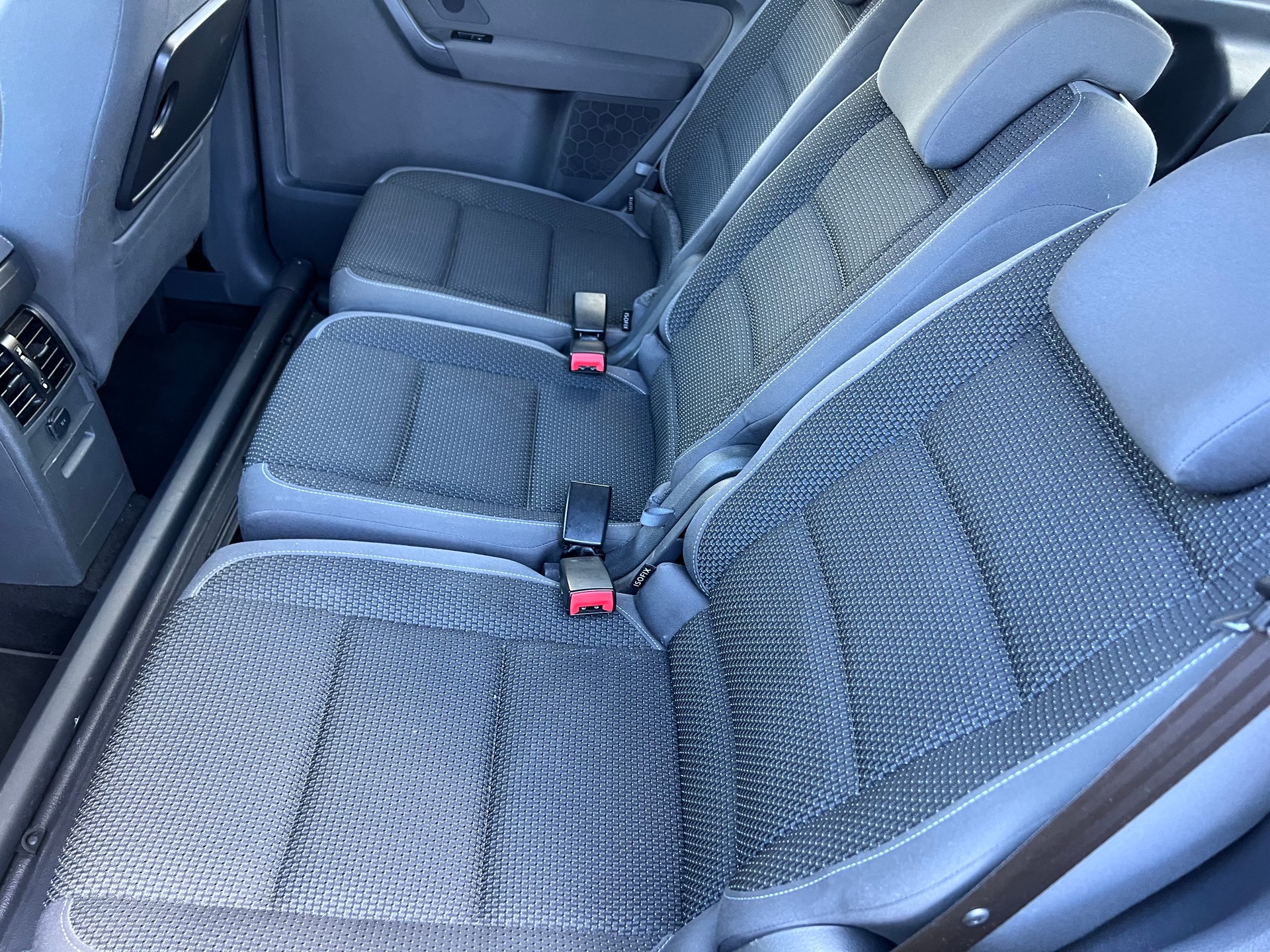 VW Touran 1.6 TDI Comfortline DSG 7-Platz Die Getriebelager sind neu gewechselt, und die Kupplung ist auch neu.-image-8