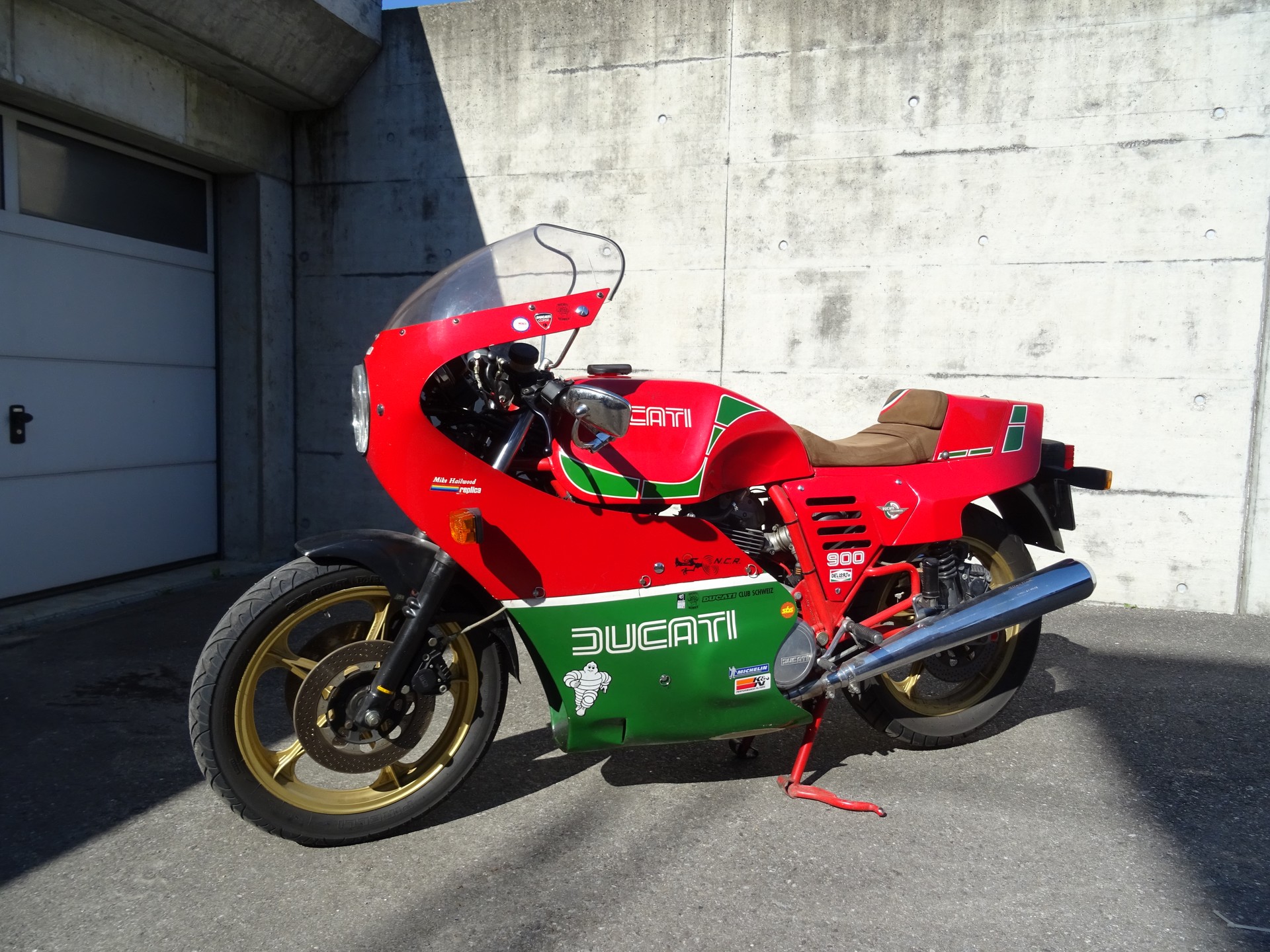 DUCATI Mike Hailwood Replica
