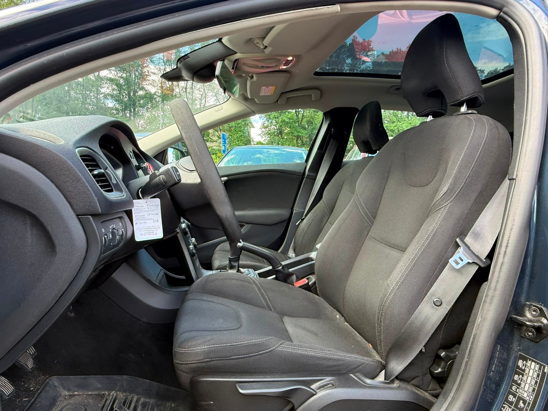 VOLVO V40 D2 Momentum-image-14