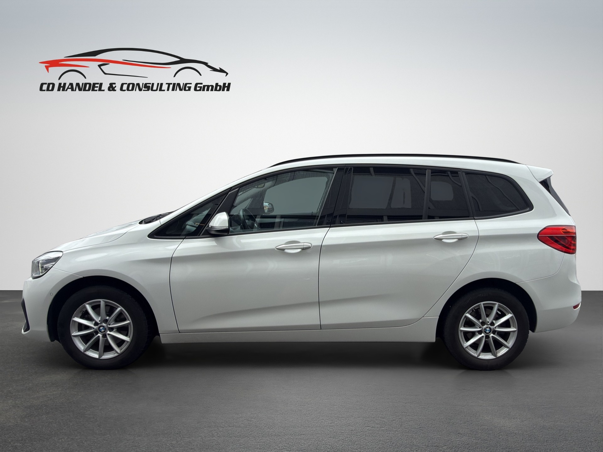 BMW 216d Gran Tourer DKG Luxury Line-image-4