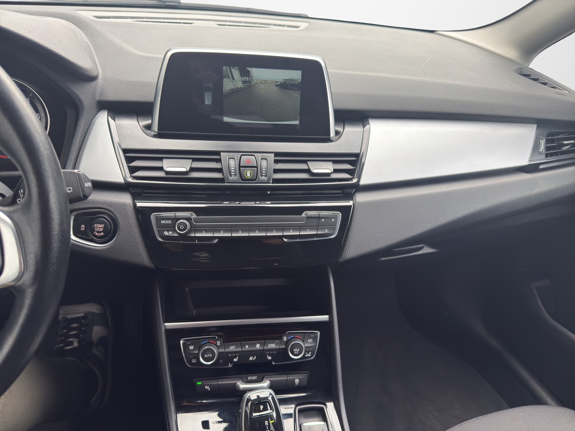 BMW 216d Gran Tourer DKG Luxury Line-image-13