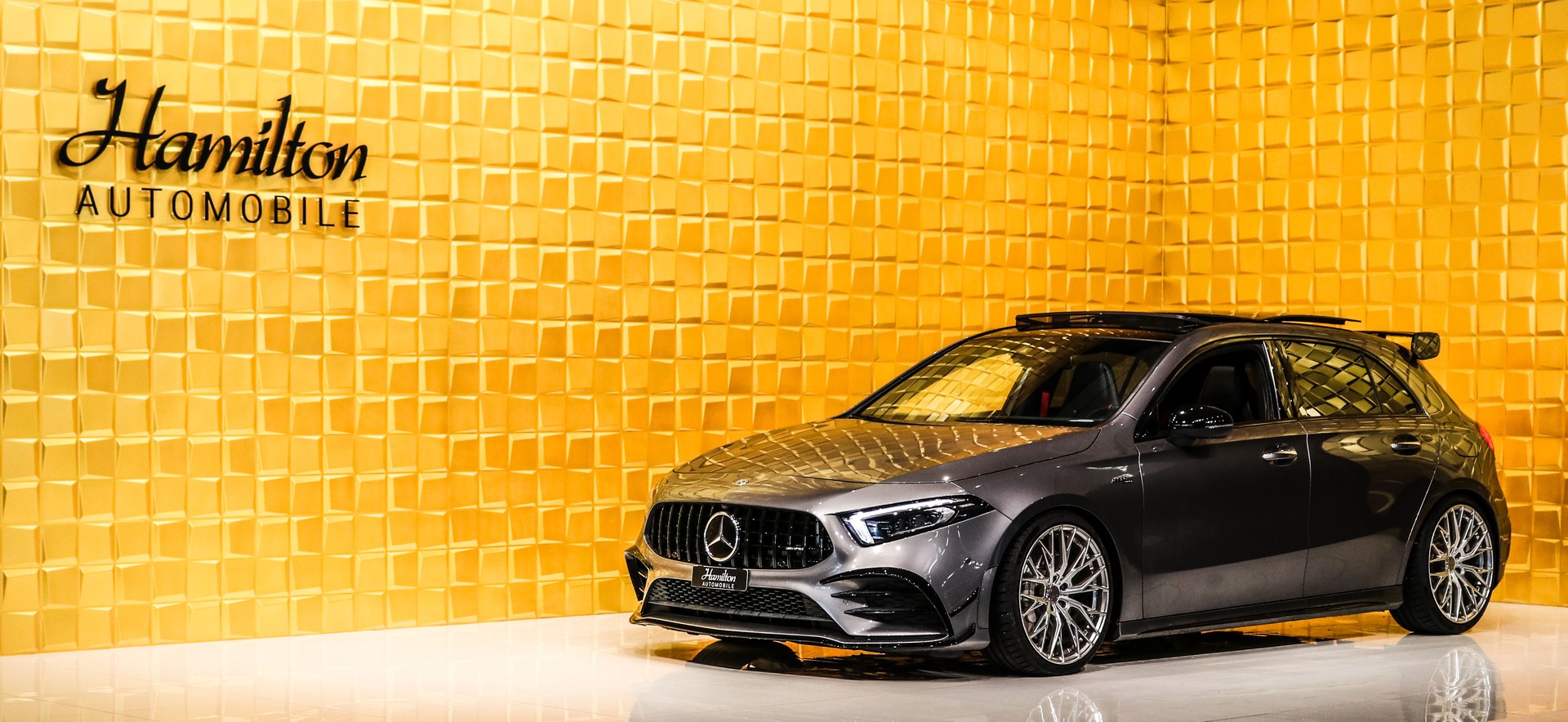MERCEDES-BENZ A 35 AMG 4Matic Speedshift-showroom-element-1