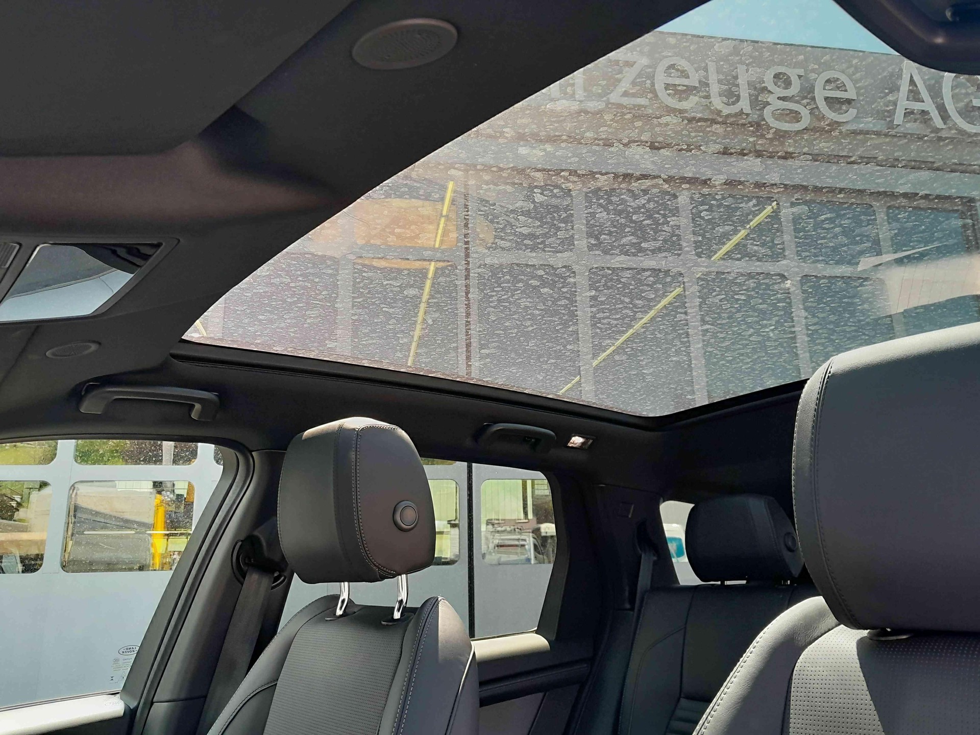 LAND ROVER Discovery Sport 1.5 T 270e Dynamic HSE-image-17