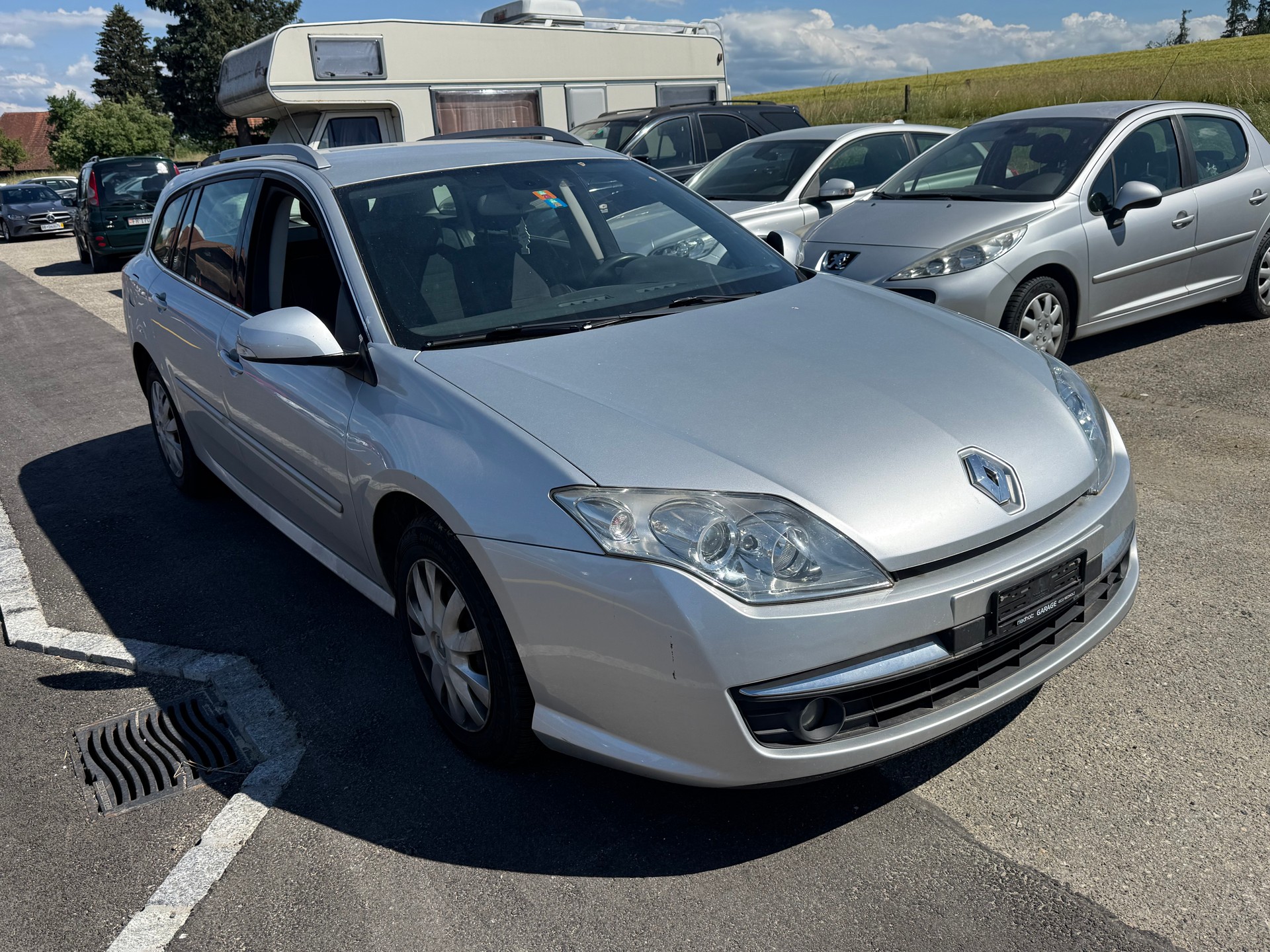RENAULT Laguna Grandtour 2.0 16V Dynamique-image-1