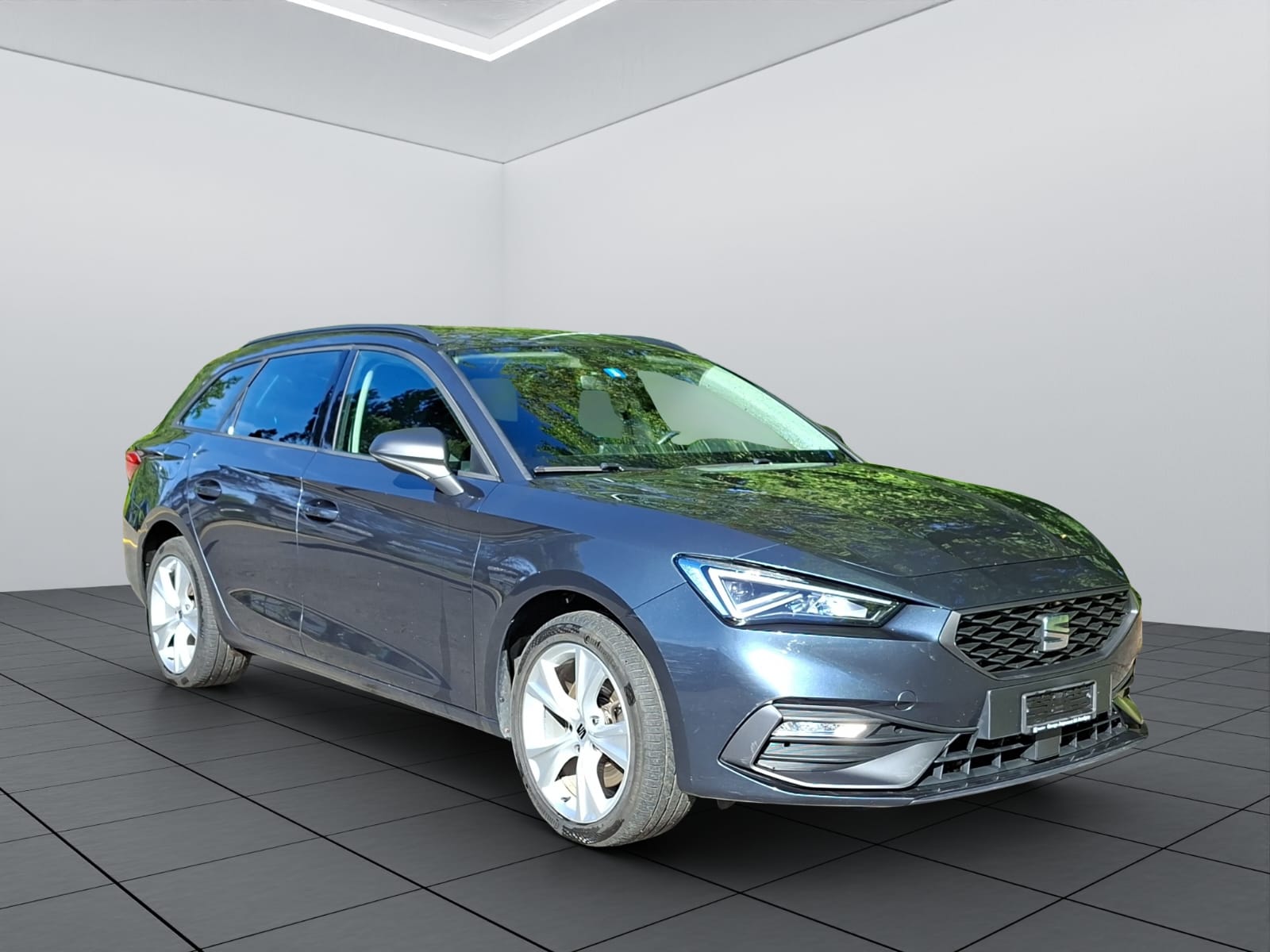 SEAT Leon ST 1.4 eHybrid pHEV DSG FR-image-2