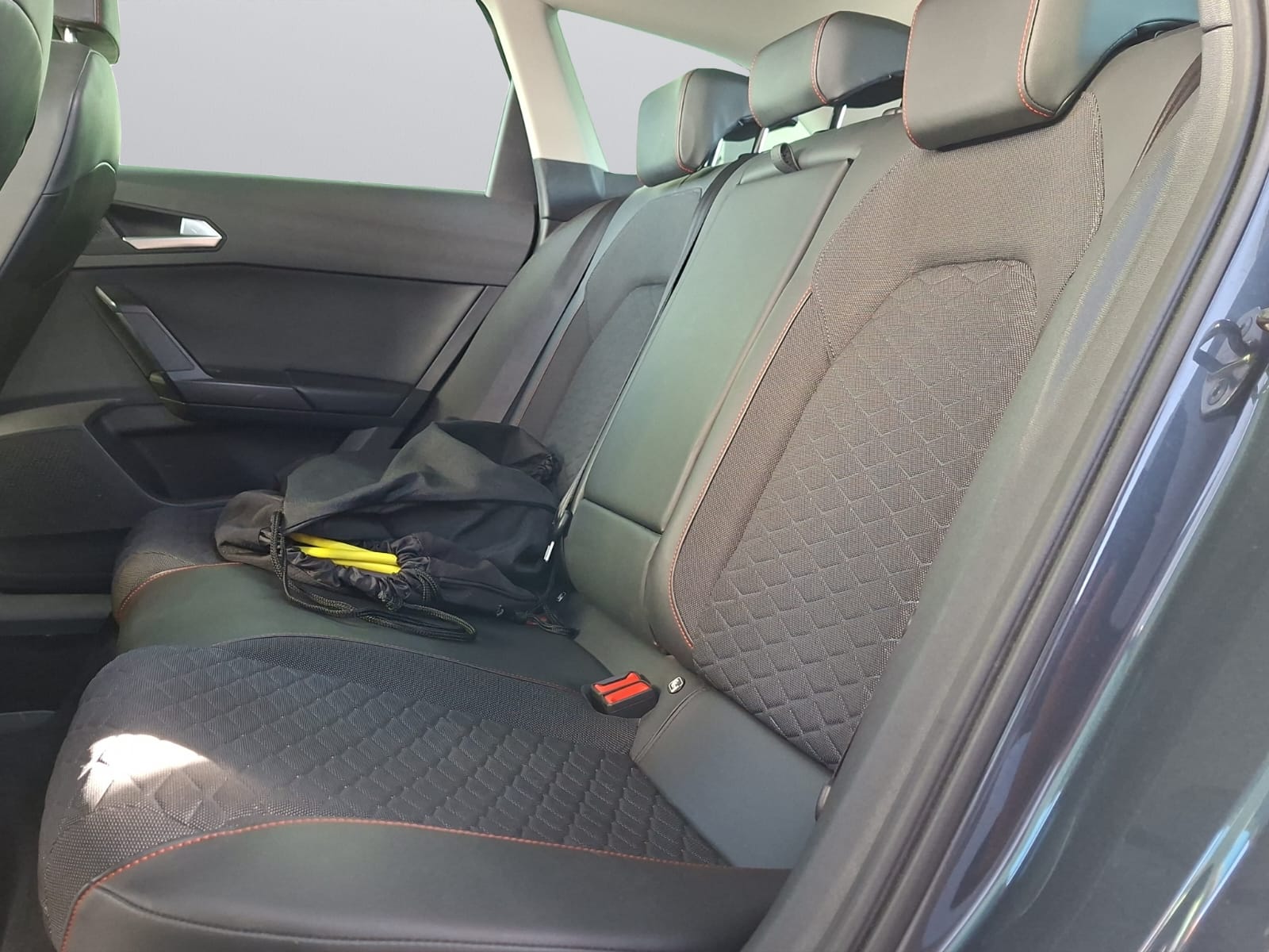 SEAT Leon ST 1.4 eHybrid pHEV DSG FR-image-9