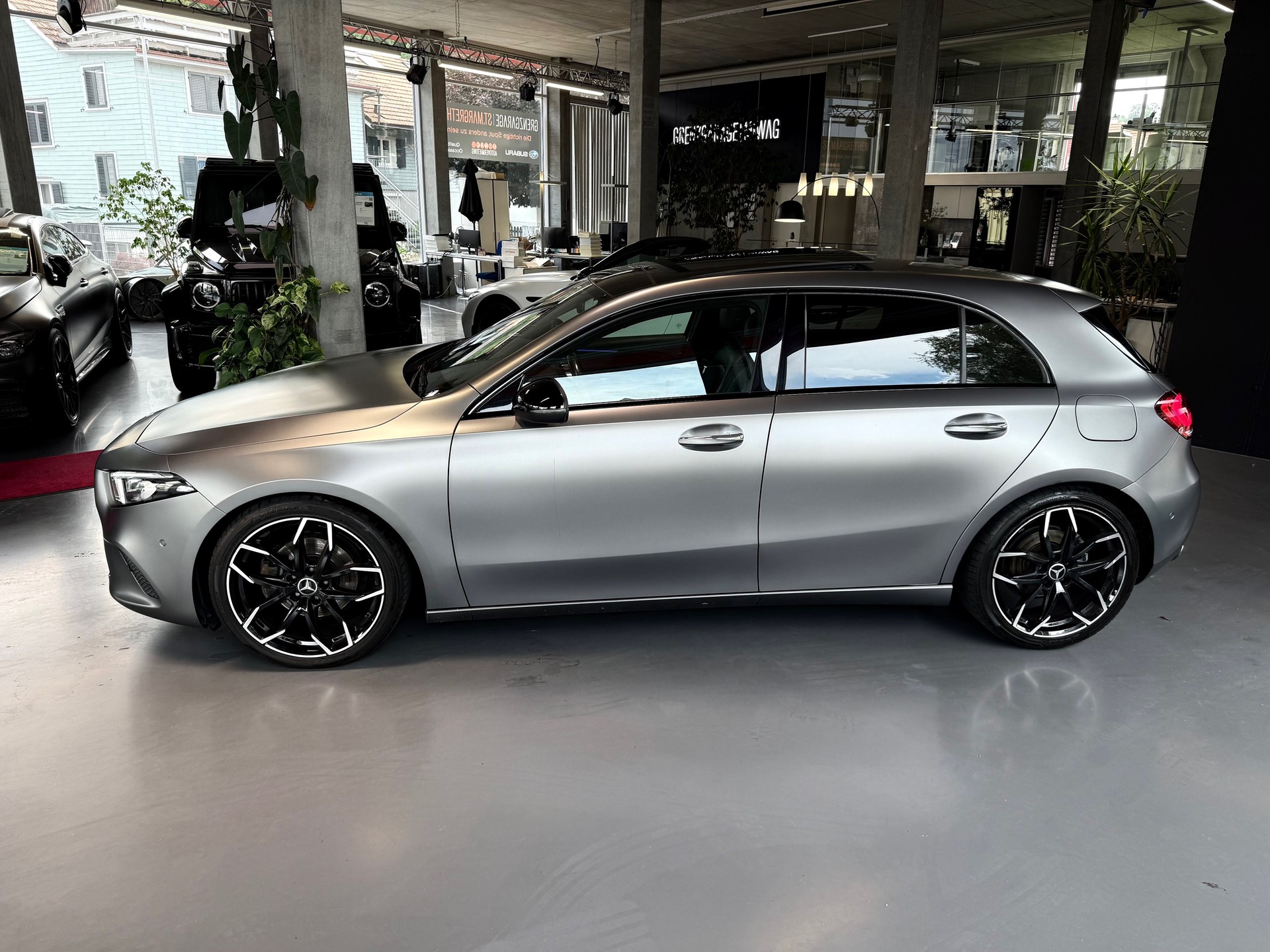 MERCEDES-BENZ A 200 Progressive 7G-DCT-showroom-element-3