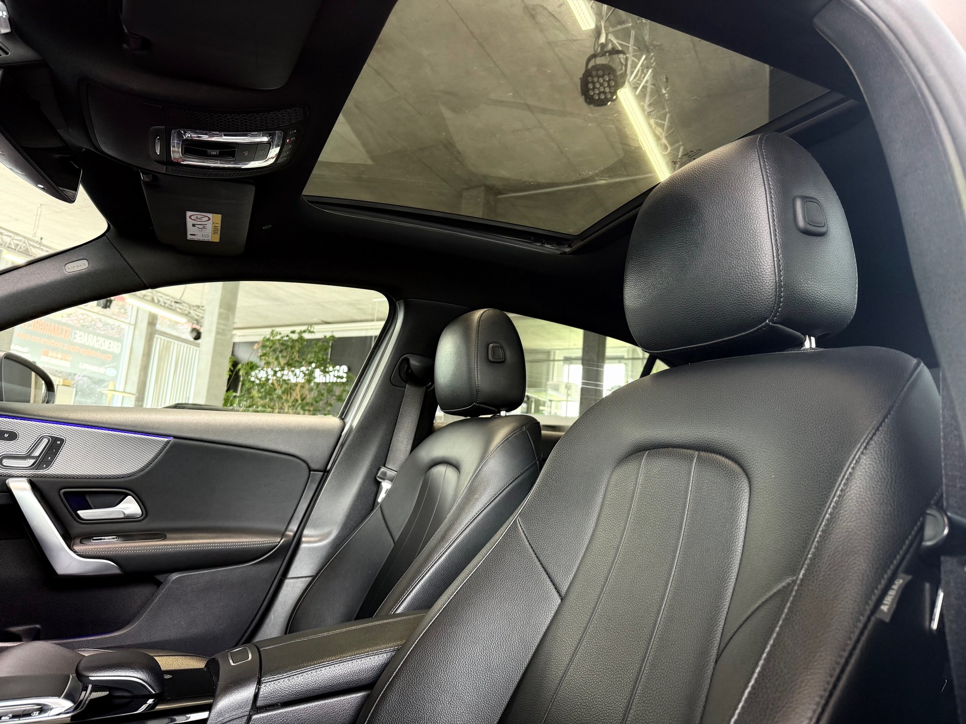 MERCEDES-BENZ A 200 Progressive 7G-DCT-image-9