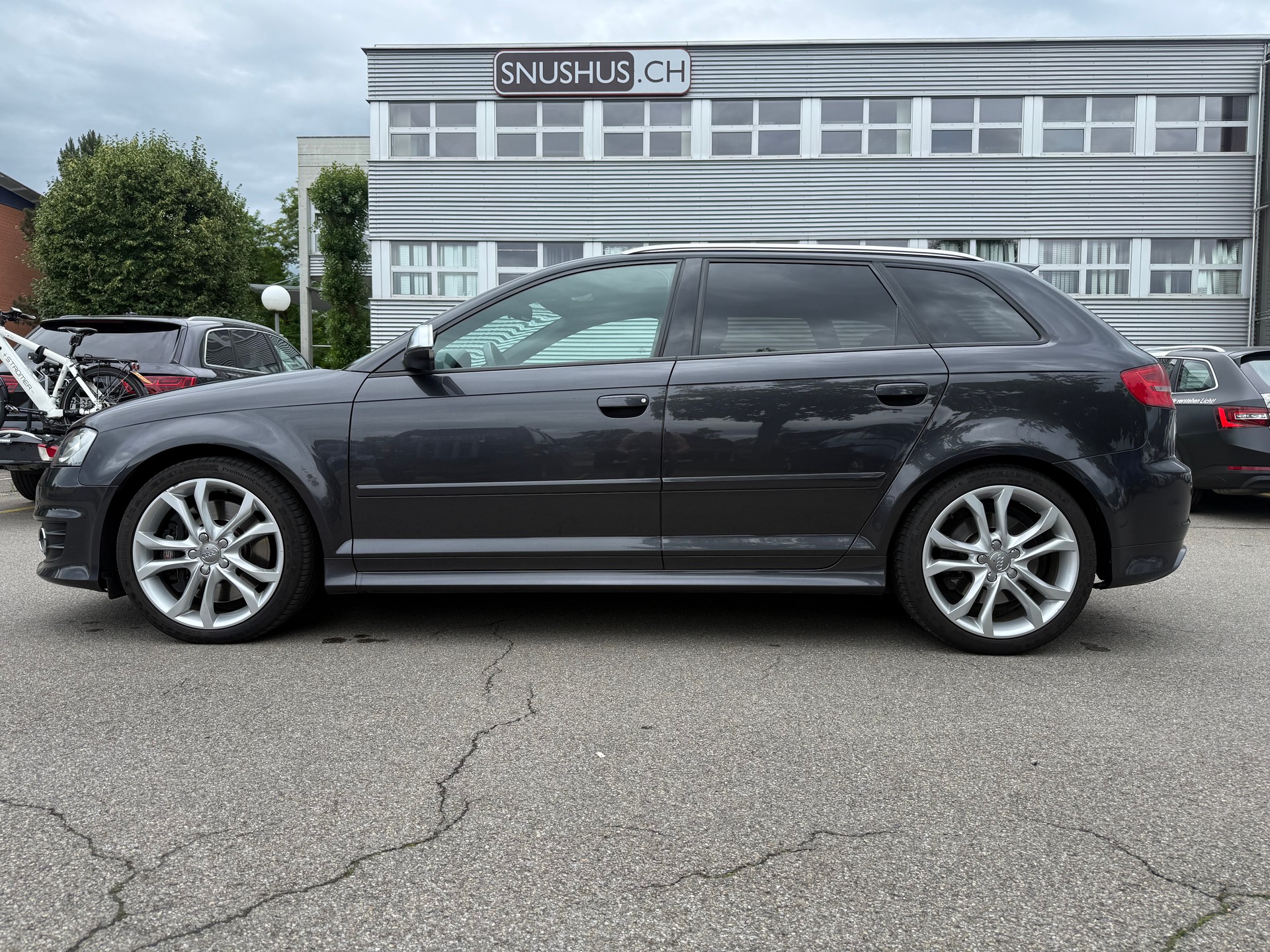 AUDI S3 Sportback 2.0 TFSI quattro-image-4