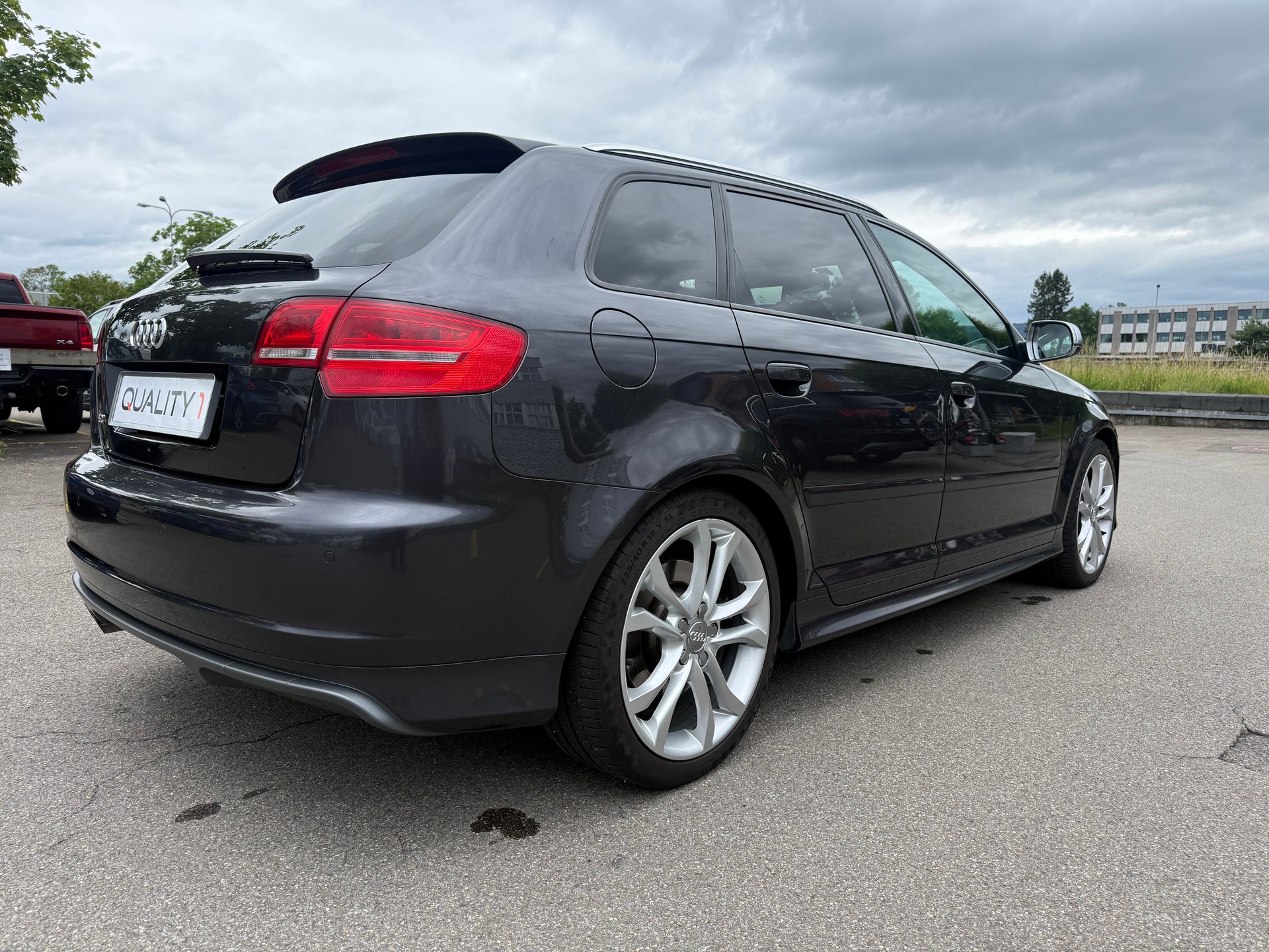 AUDI S3 Sportback 2.0 TFSI quattro-image-5