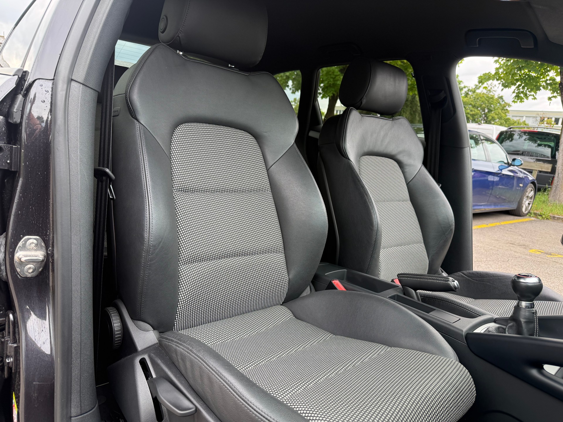 AUDI S3 Sportback 2.0 TFSI quattro-image-12