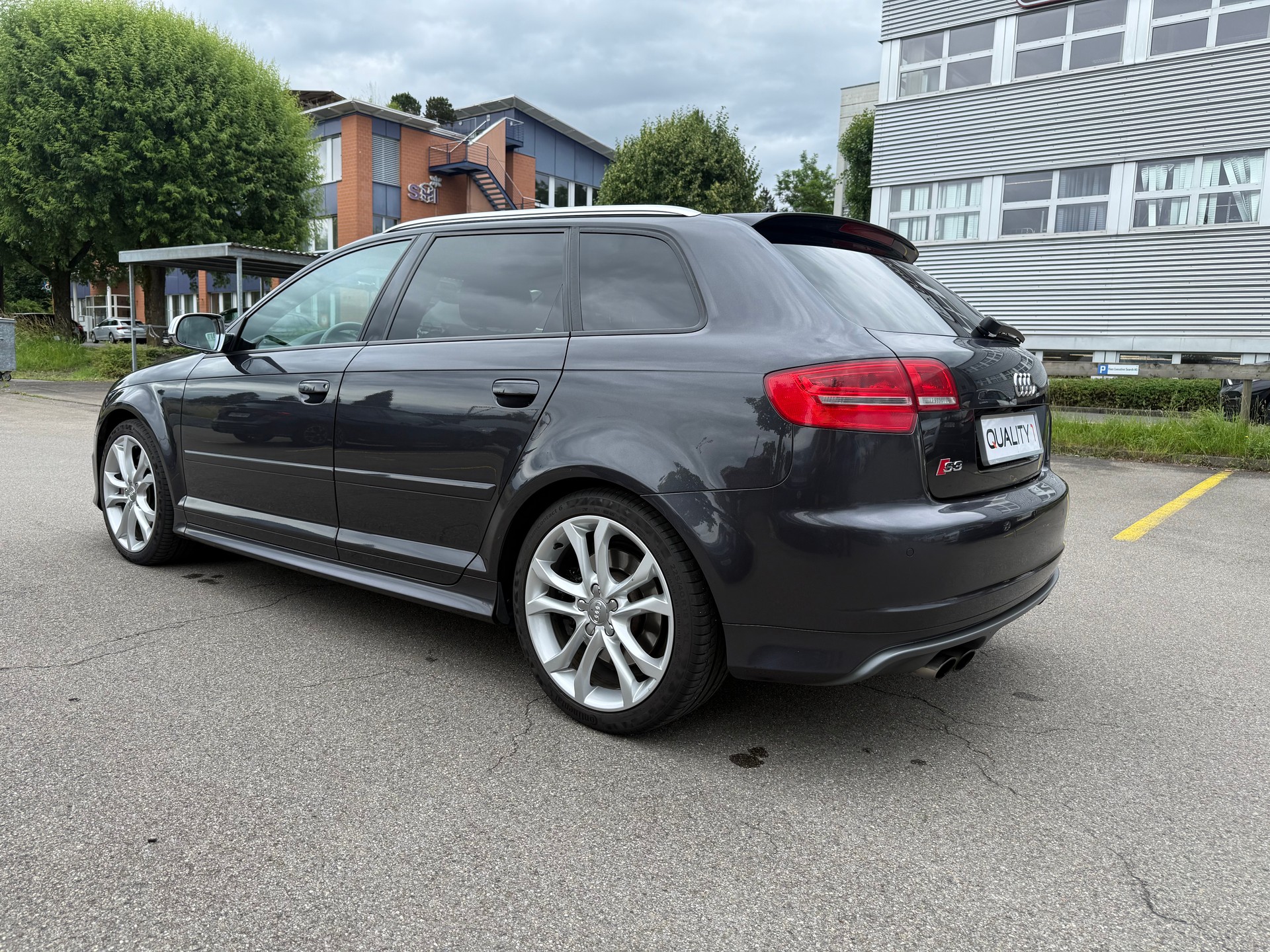 AUDI S3 Sportback 2.0 TFSI quattro-image-6