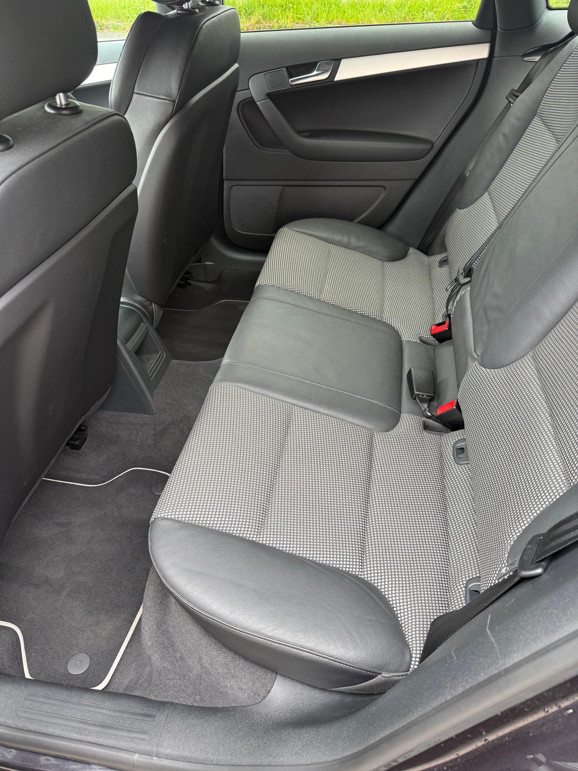 AUDI S3 Sportback 2.0 TFSI quattro-image-15