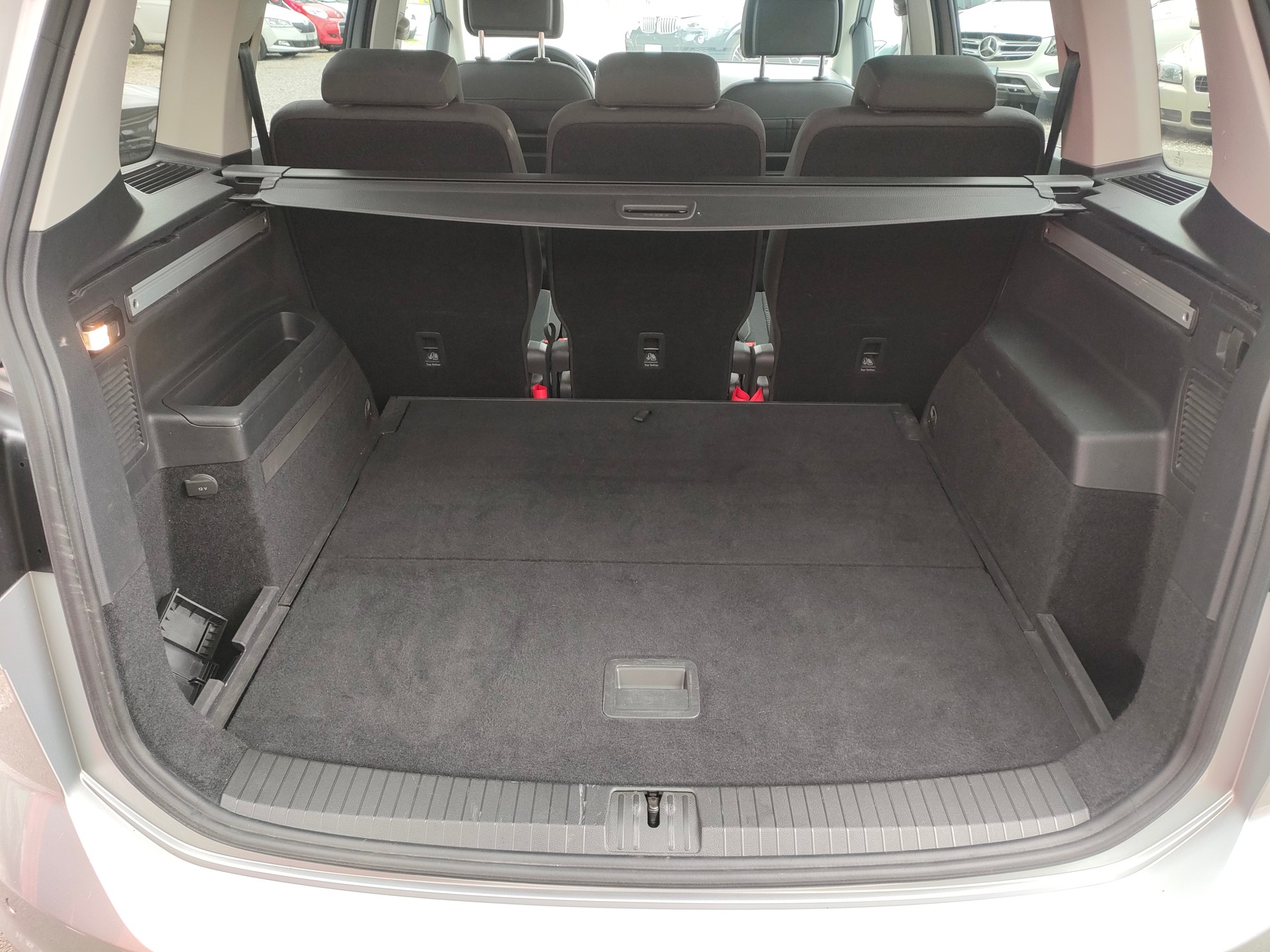 VW Touran 2.0 TDI BlueMotion Technology Comfortline DSG-image-15