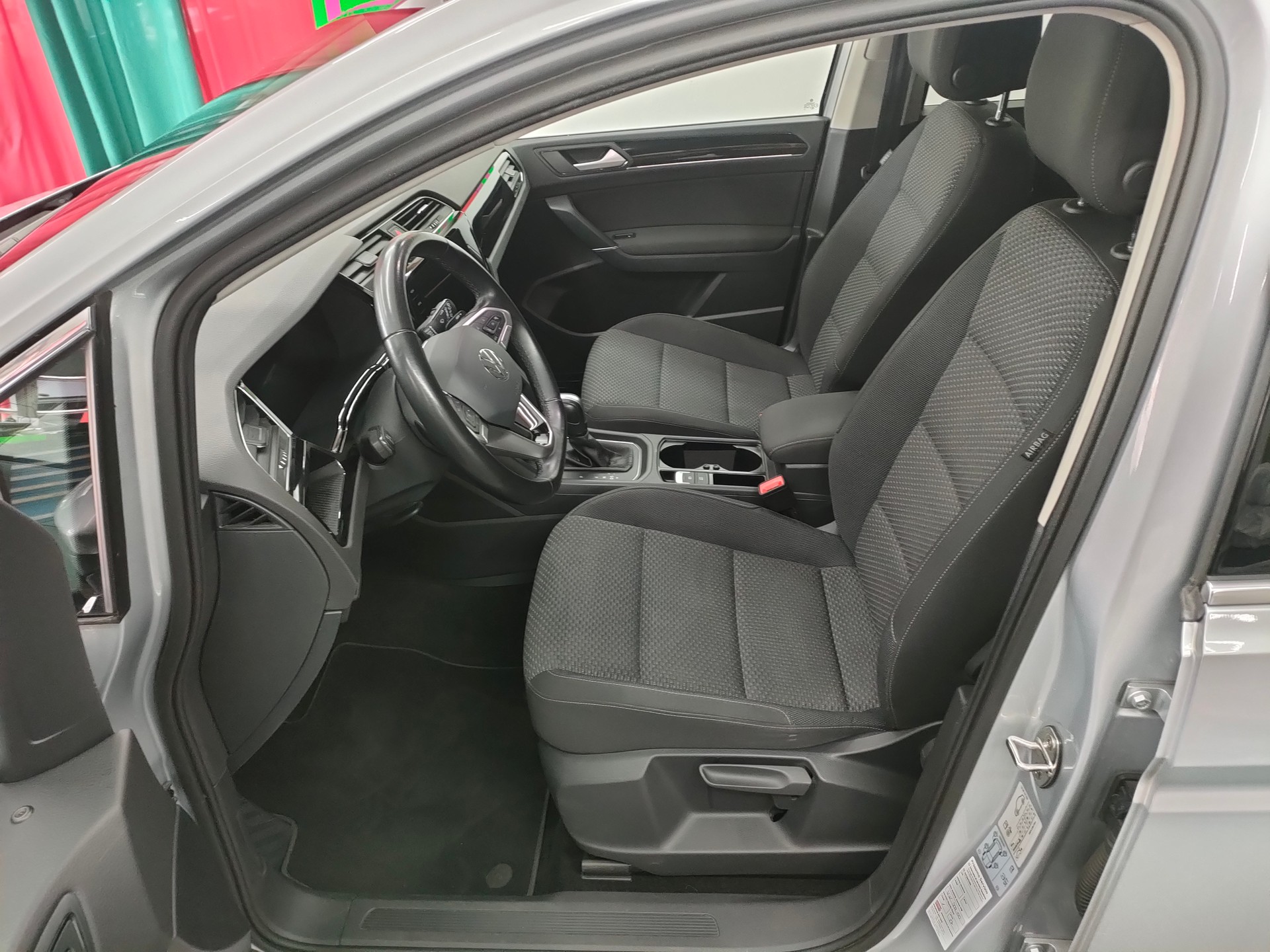 VW Touran 2.0 TDI BlueMotion Technology Comfortline DSG-image-10