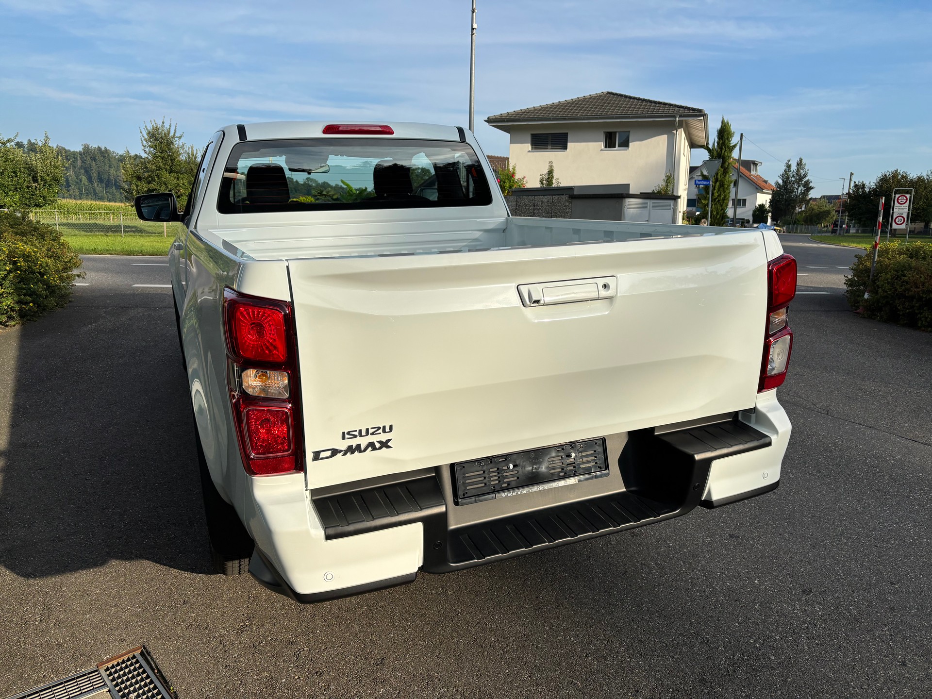 ISUZU D-MAX 1.9 Space Cab N60BB+ 4x4-image-1