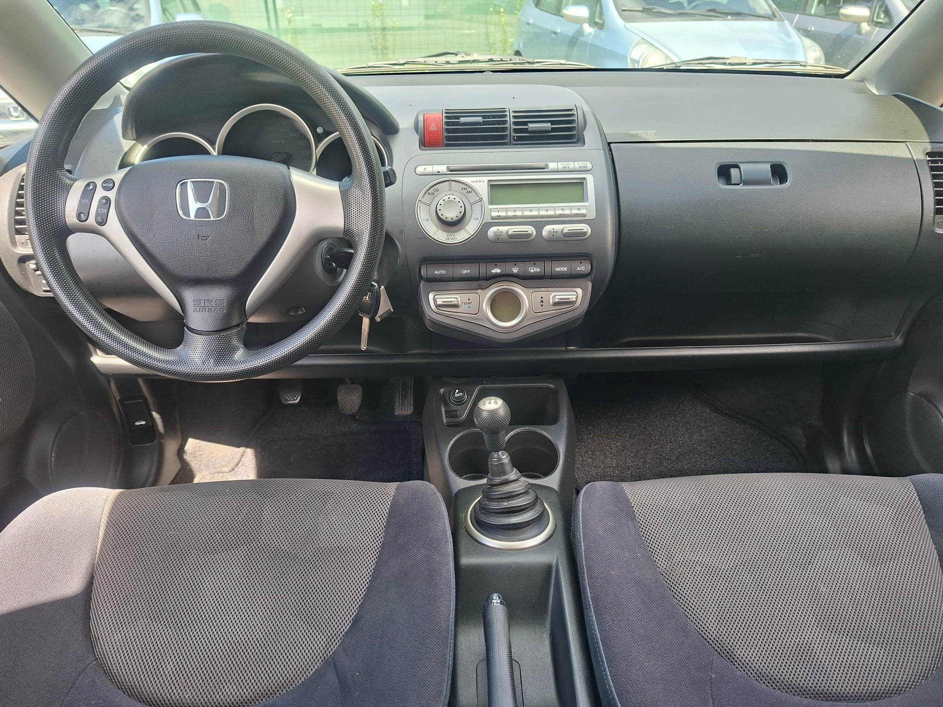 HONDA Jazz 1.4i LS-image-9