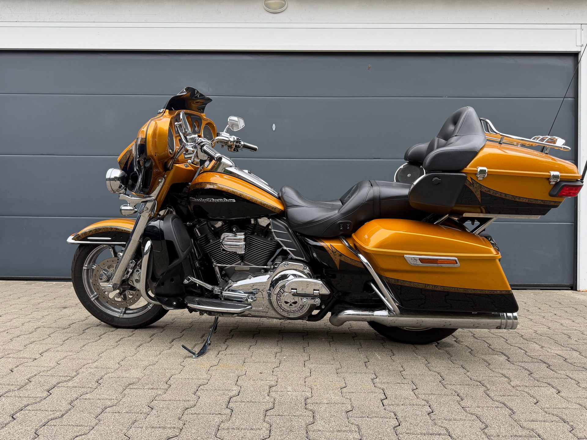 HARLEY-DAVIDSON FLHTKSE Electra Glide Ultra Limited CVO-image-1