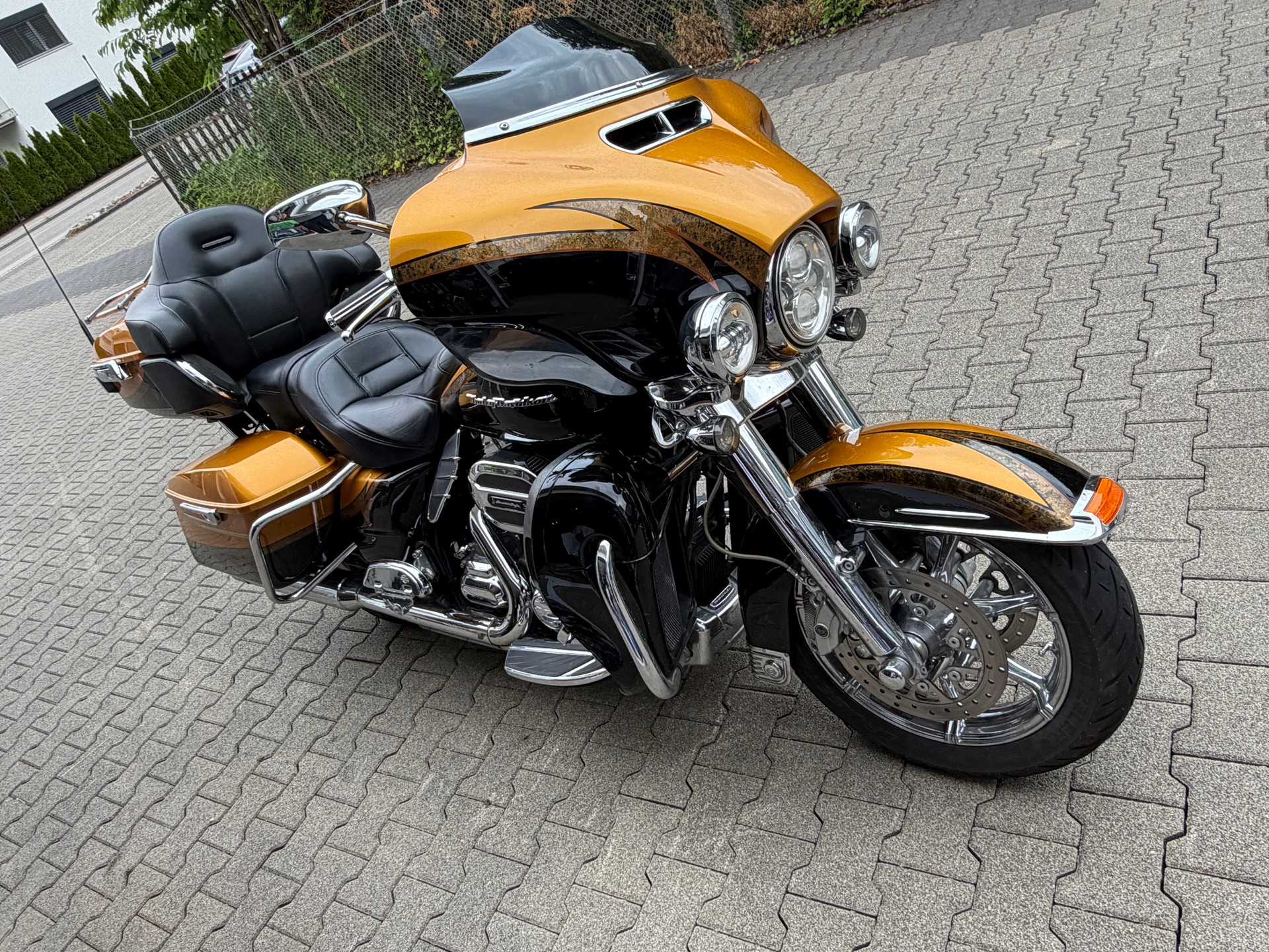 HARLEY-DAVIDSON FLHTKSE Electra Glide Ultra Limited CVO-image-2