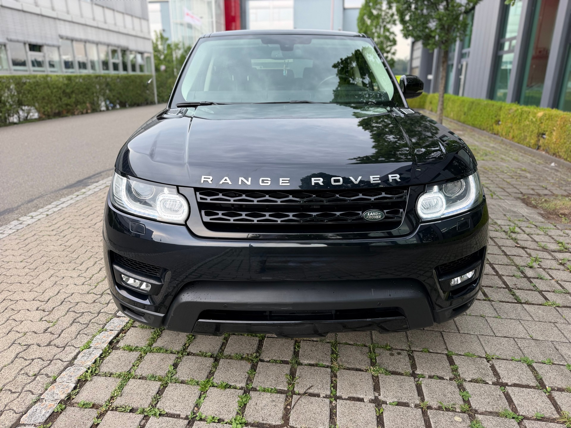 LAND ROVER Range Rover Sport 3.0 SDV6 SE Automatic-showroom-element-1