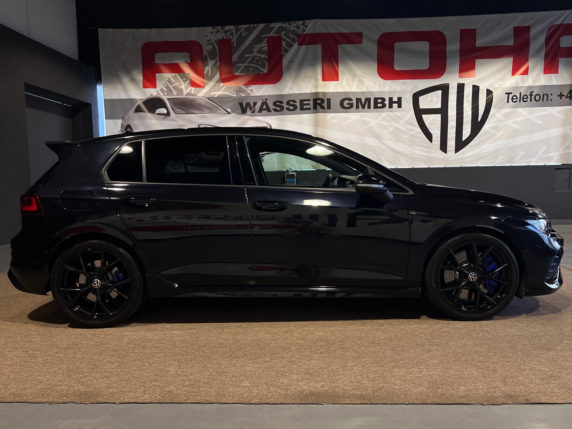 VW Golf 2.0 TSI R DSG 4Motion-showroom-element-1