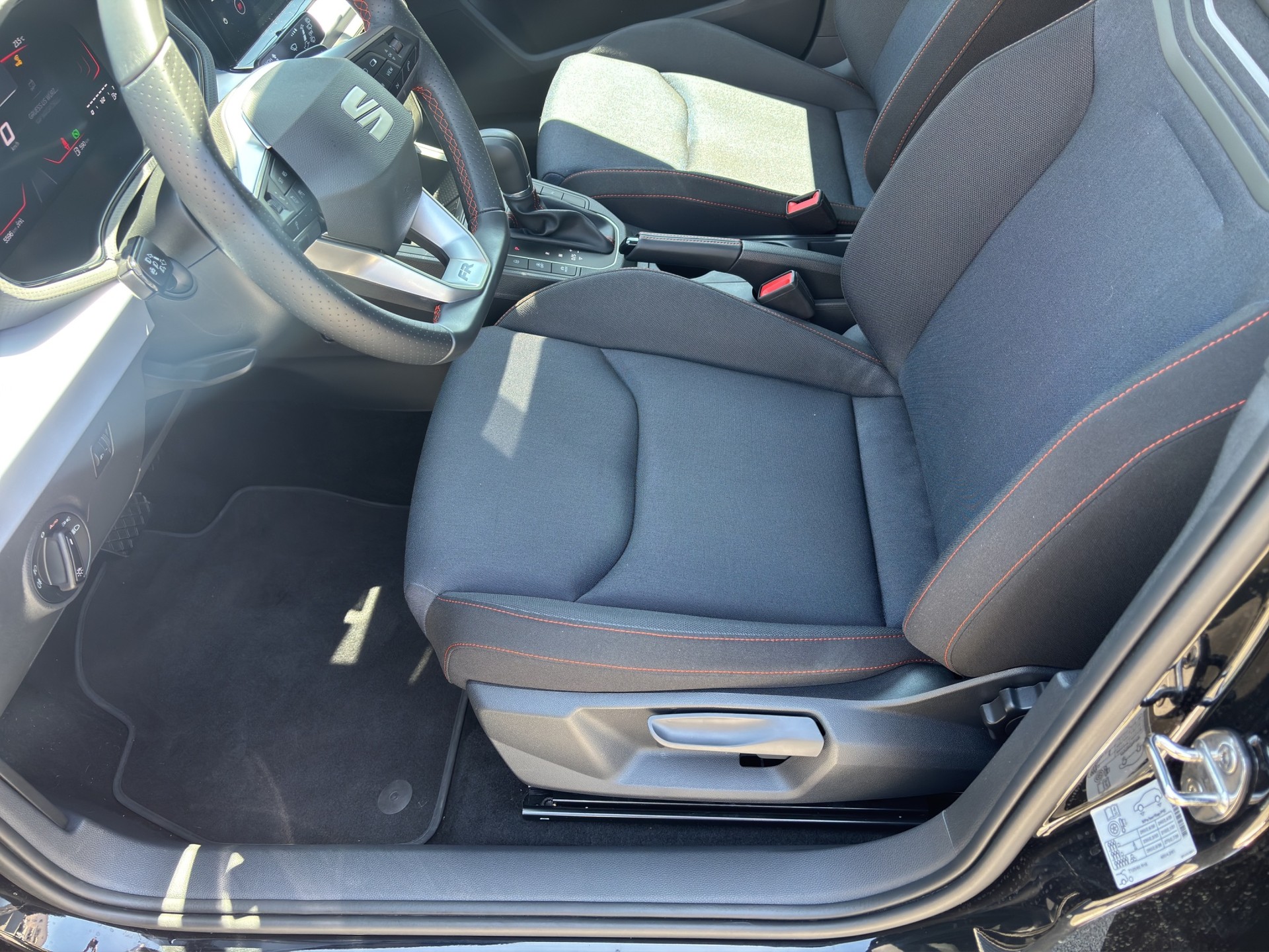 SEAT Ibiza 1.0 EcoTSI FR DSG-image-8