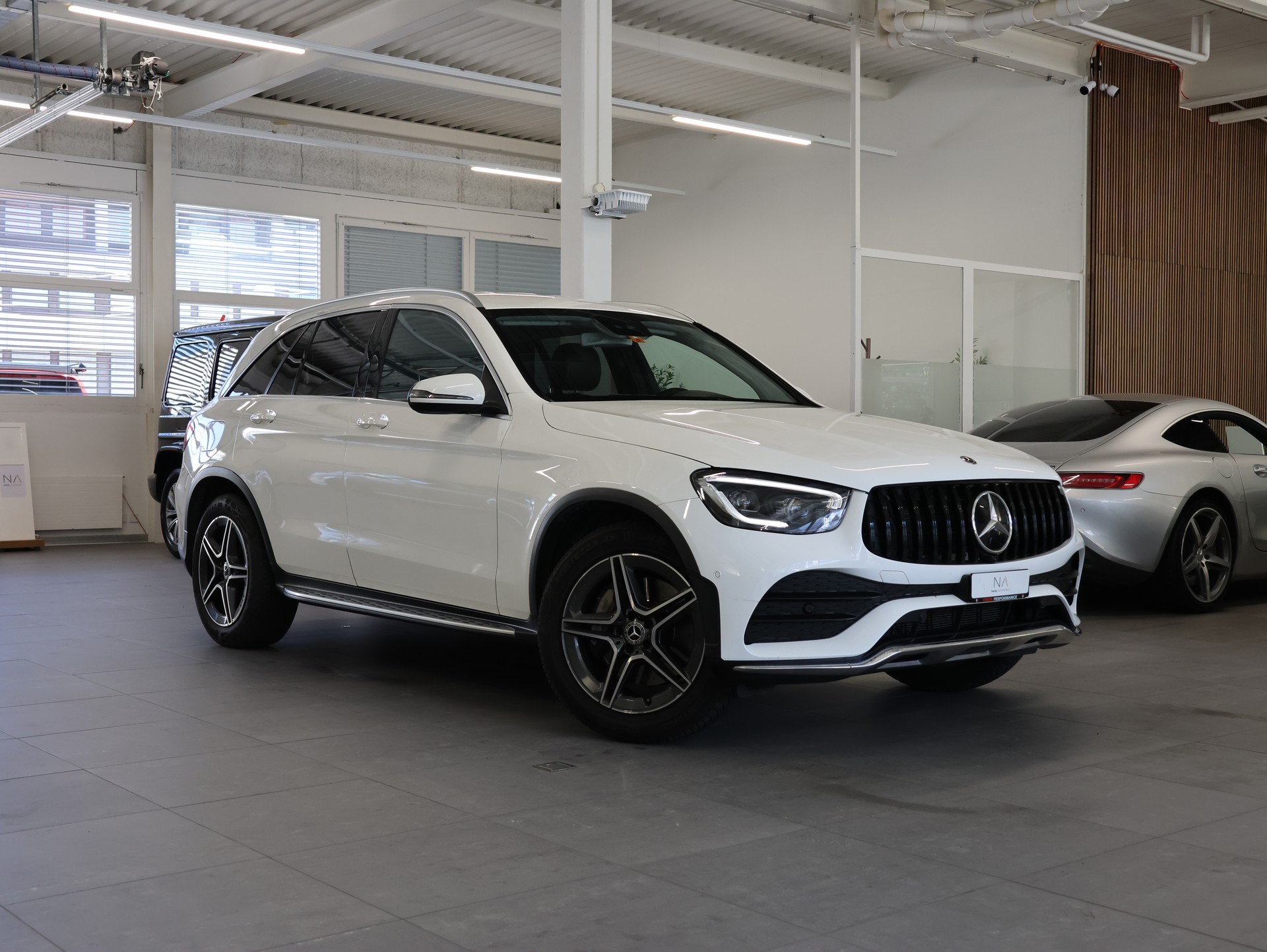 MERCEDES-BENZ GLC 200 AMG Line 4Matic 9G-Tronic *Rückfahrkamera* *Sitzheizung*