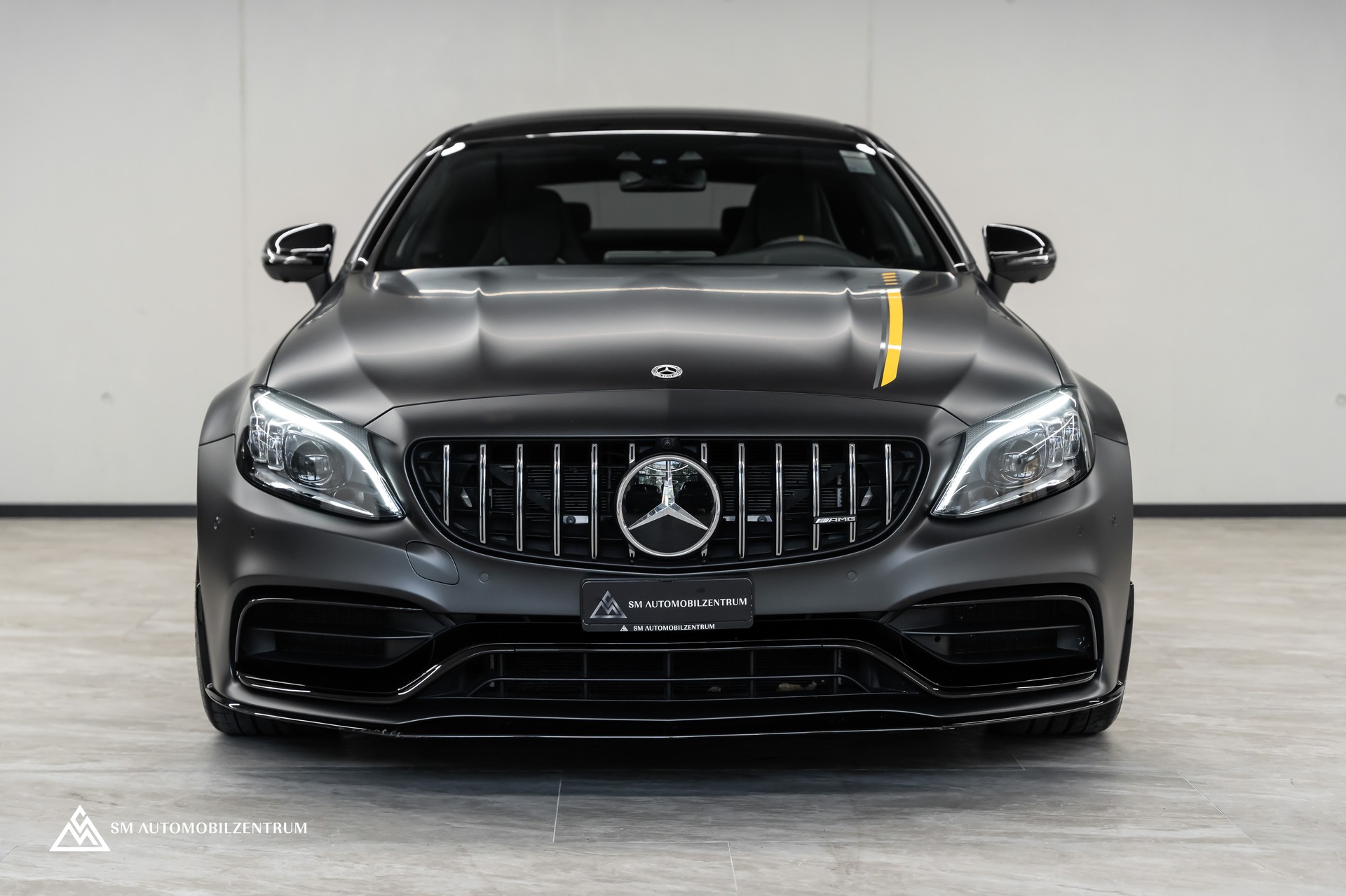 MERCEDES-BENZ C 63 S AMG Coupé / 1 of 499 / Final Edition / Designo magno / Aero-showroom-element-2