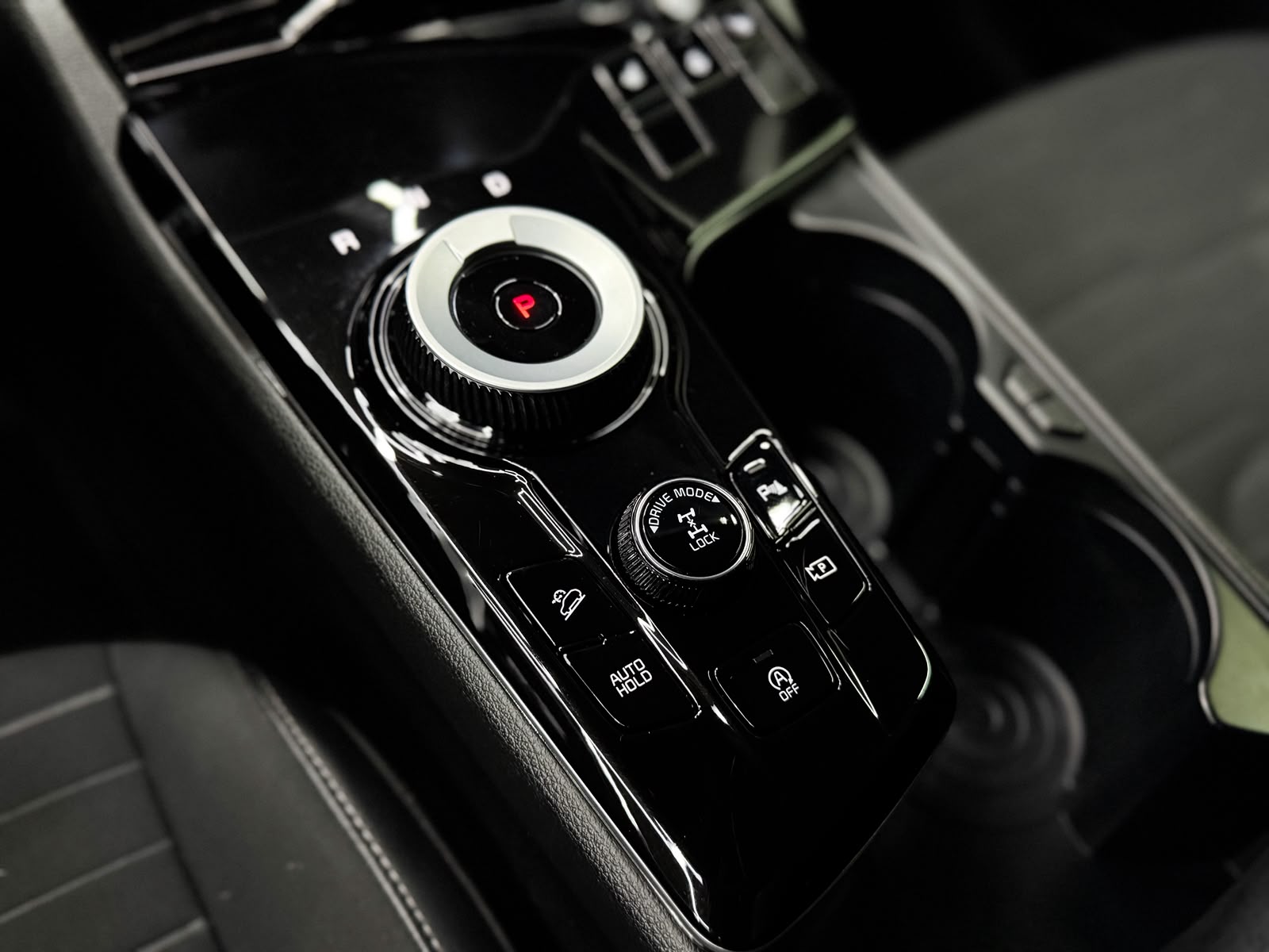 KIA Sportage 1.6CRDi Mild Hybrid Black Edition 4WD DCT-image-16