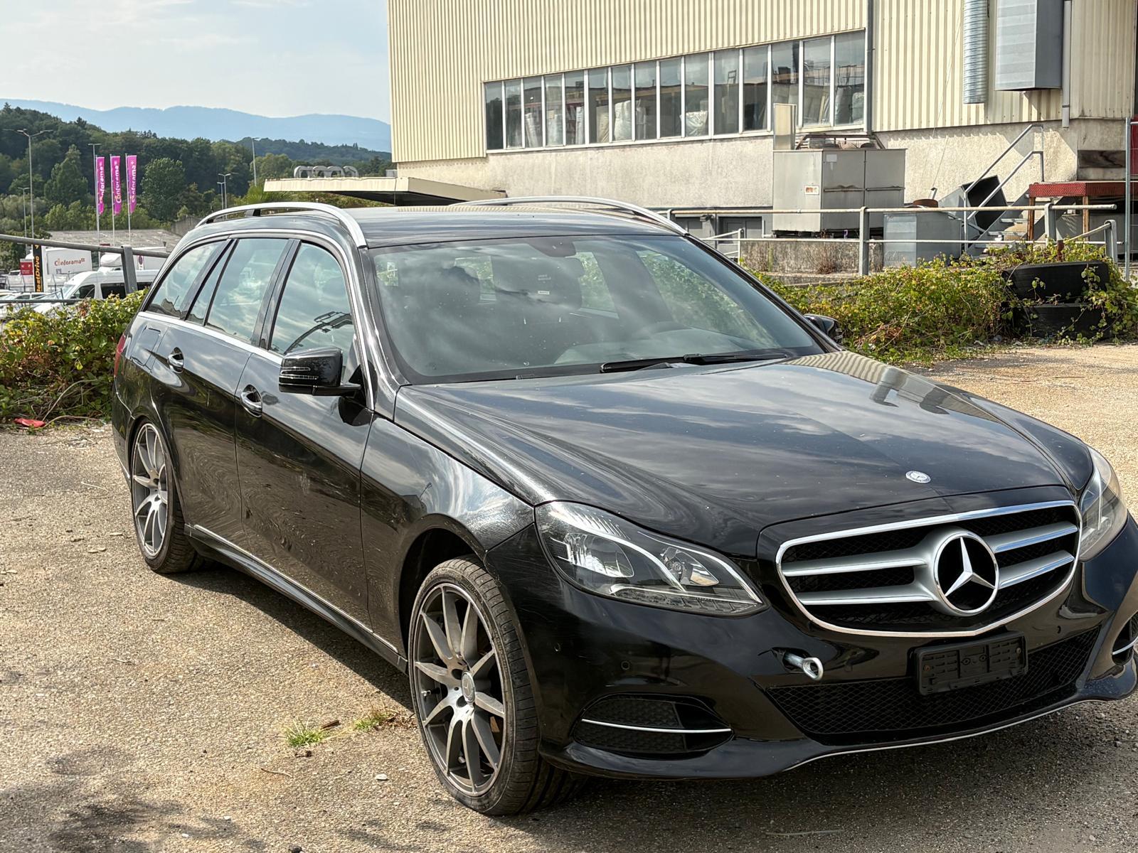 MERCEDES-BENZ E 220 BlueTEC 4Matic 7G-Tronic