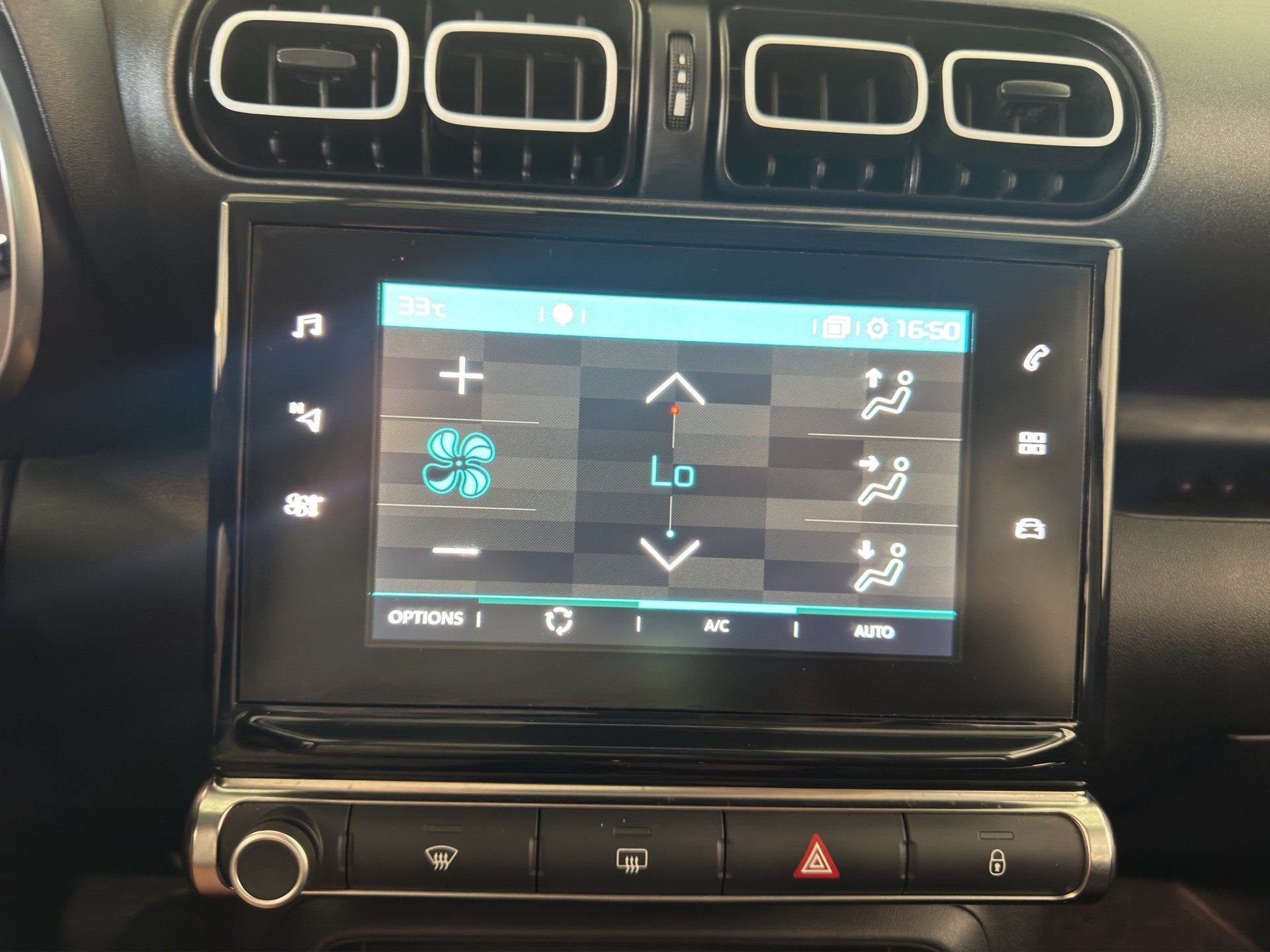 CITROEN C3 Aircross 1.2i PureTech Shine EAT-image-20