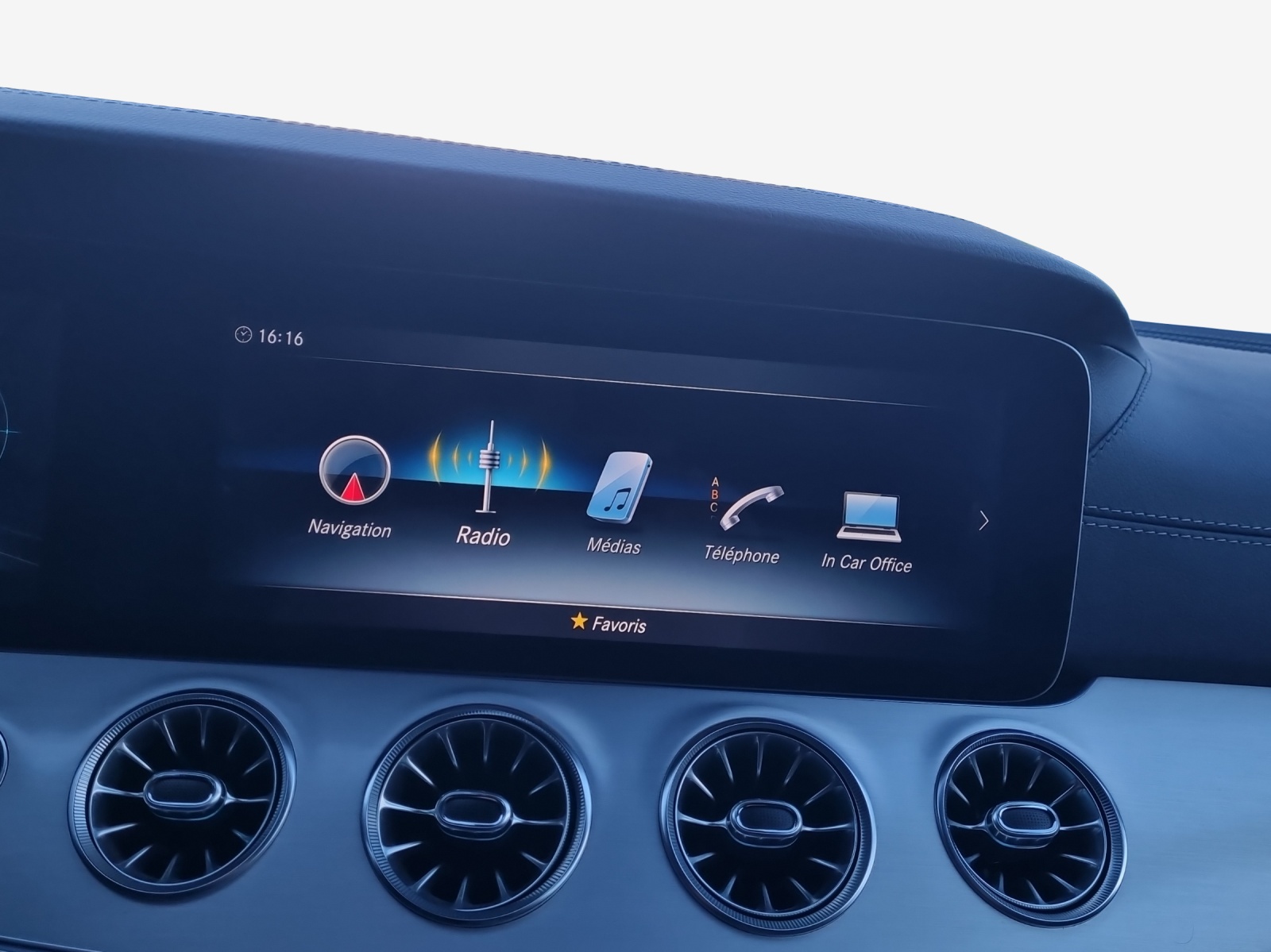 MERCEDES-BENZ E 450 Cabriolet AMG Line 4 Matic 9G-Tronic-image-14