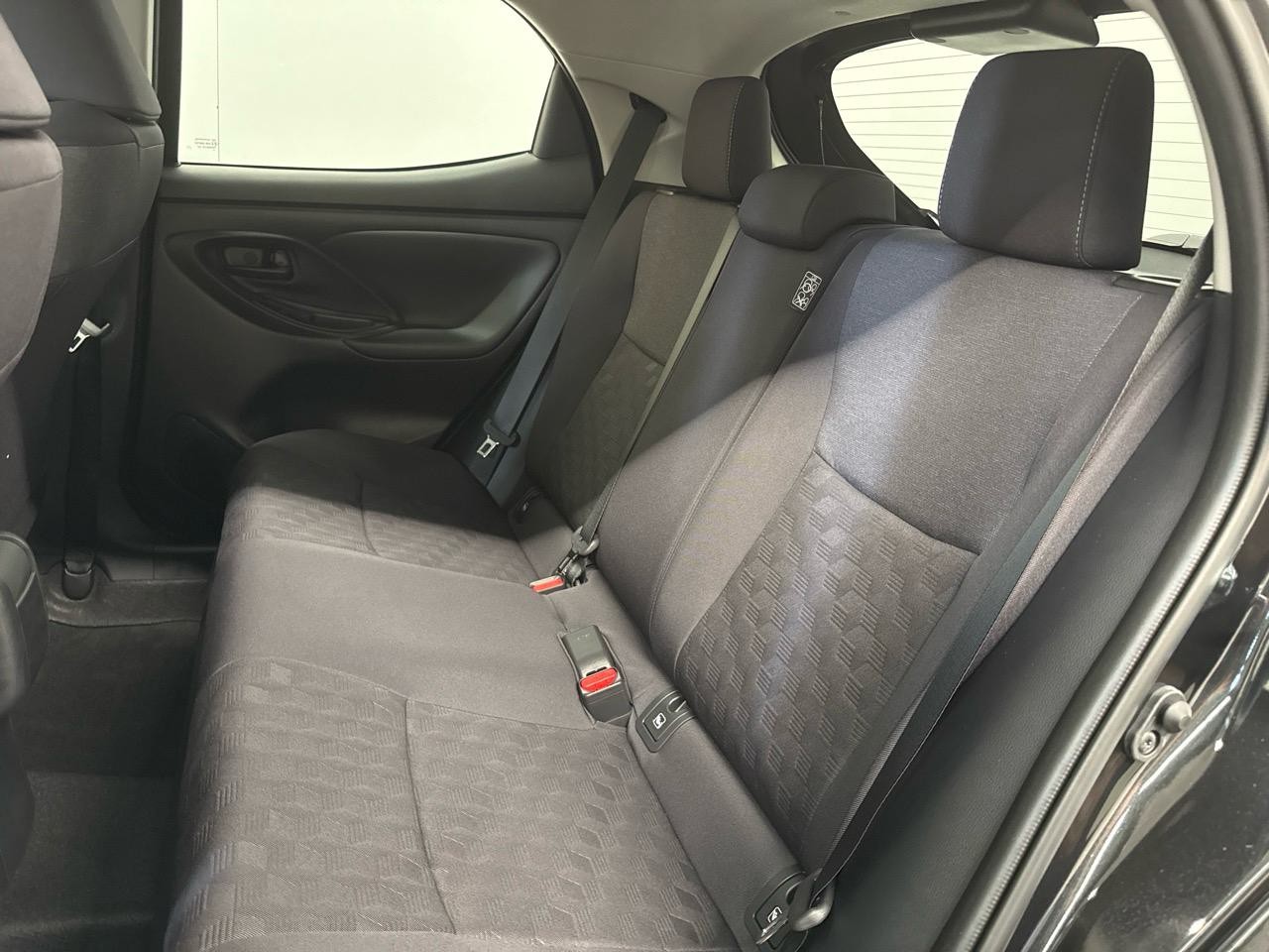 TOYOTA Yaris 1.5 VVT-i Hybrid Sportline CVT-image-10