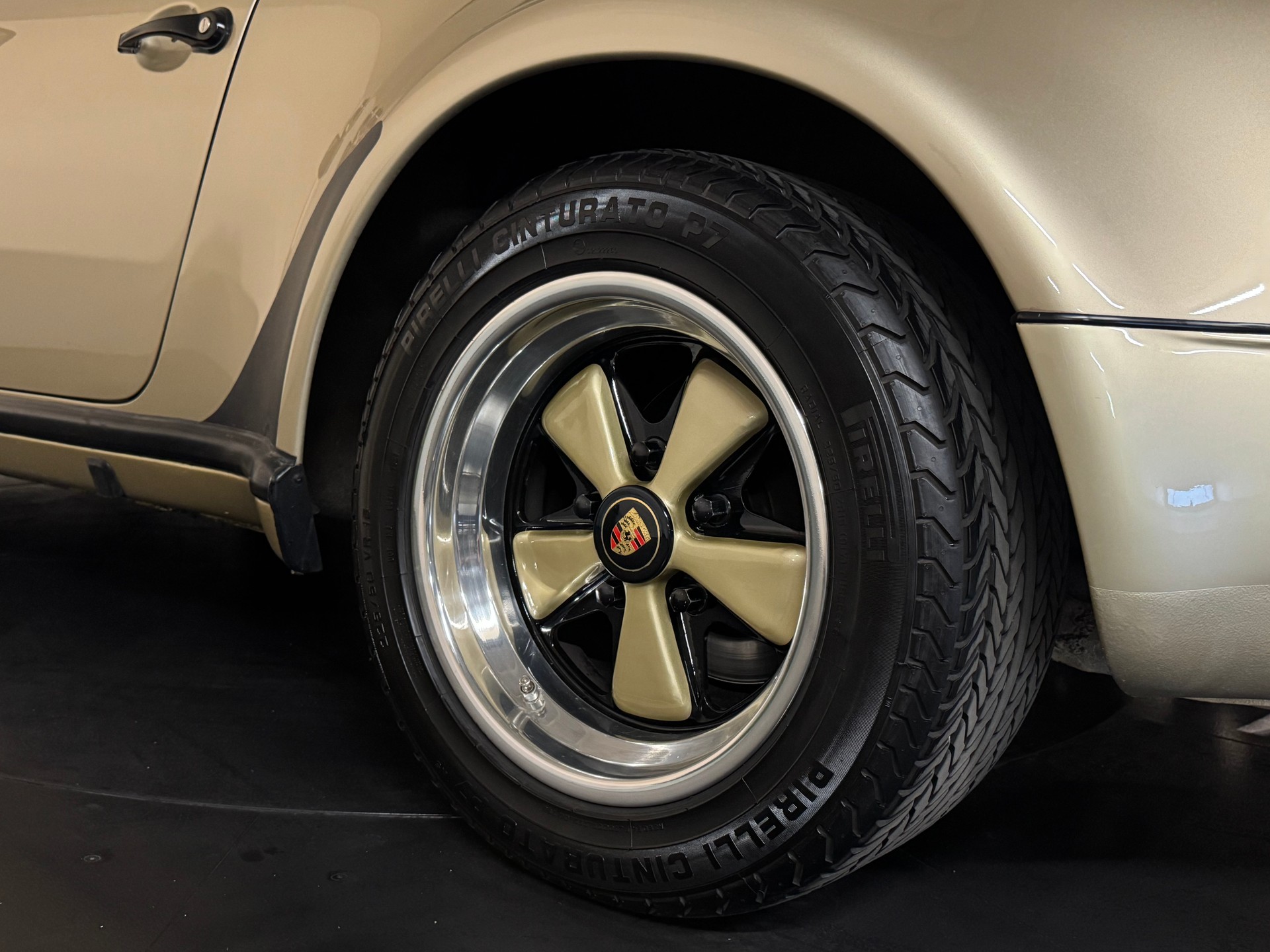 PORSCHE 911 Turbo-image-8