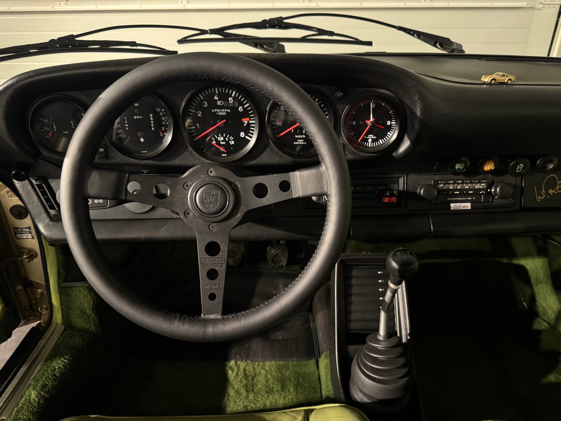 PORSCHE 911 Turbo-image-16