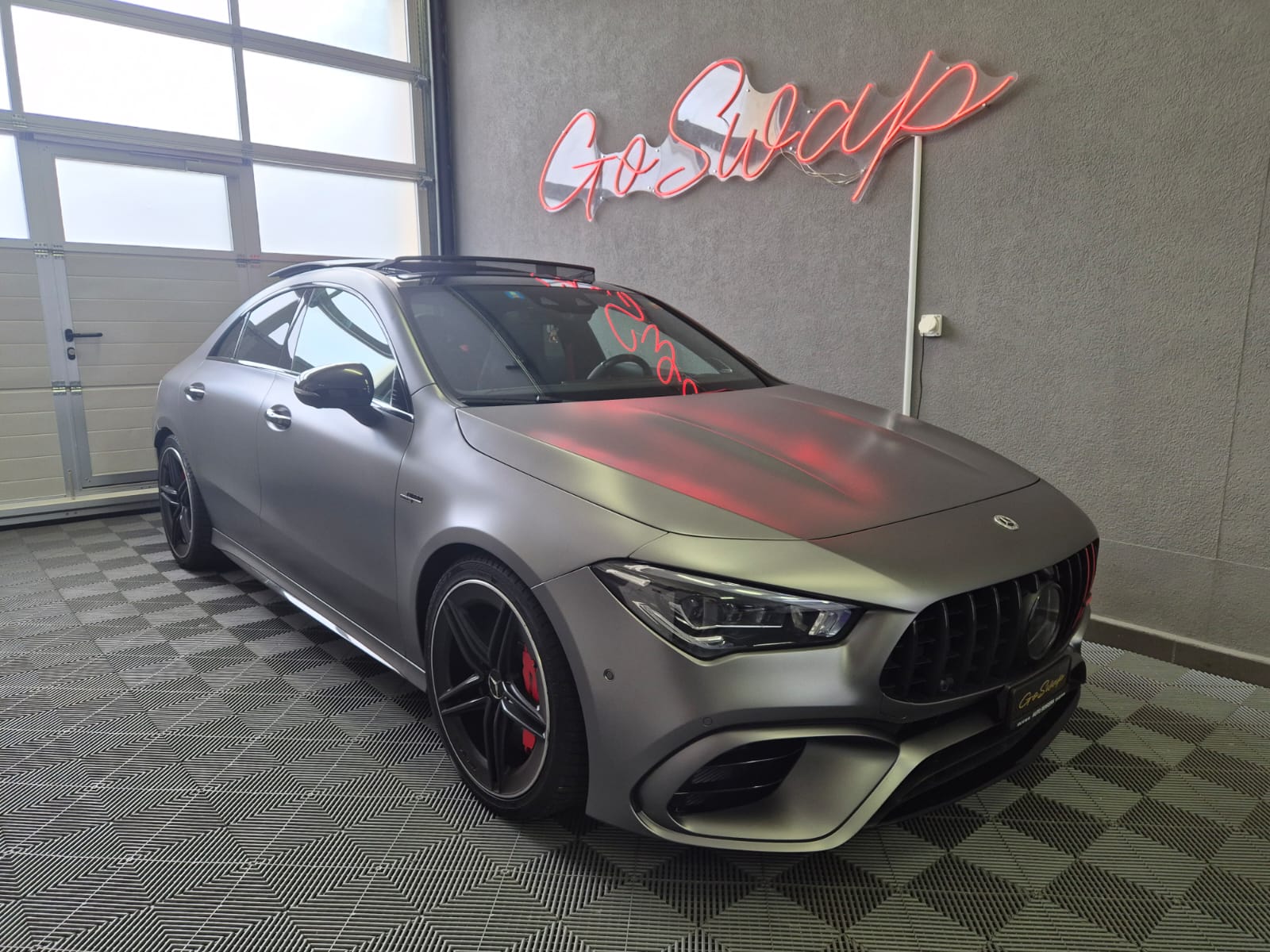 MERCEDES-BENZ CLA 45 S AMG 4Matic+ 8G-DCT *Toit ouvrant *Gris "mat"-showroom-element-3