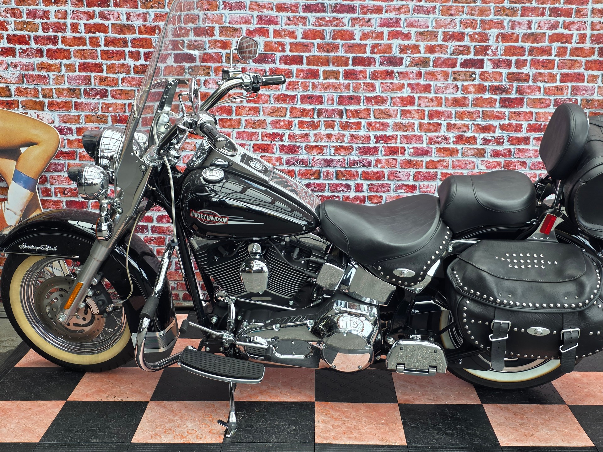 HARLEY-DAVIDSON FLSTCI Softail Classic-image-3